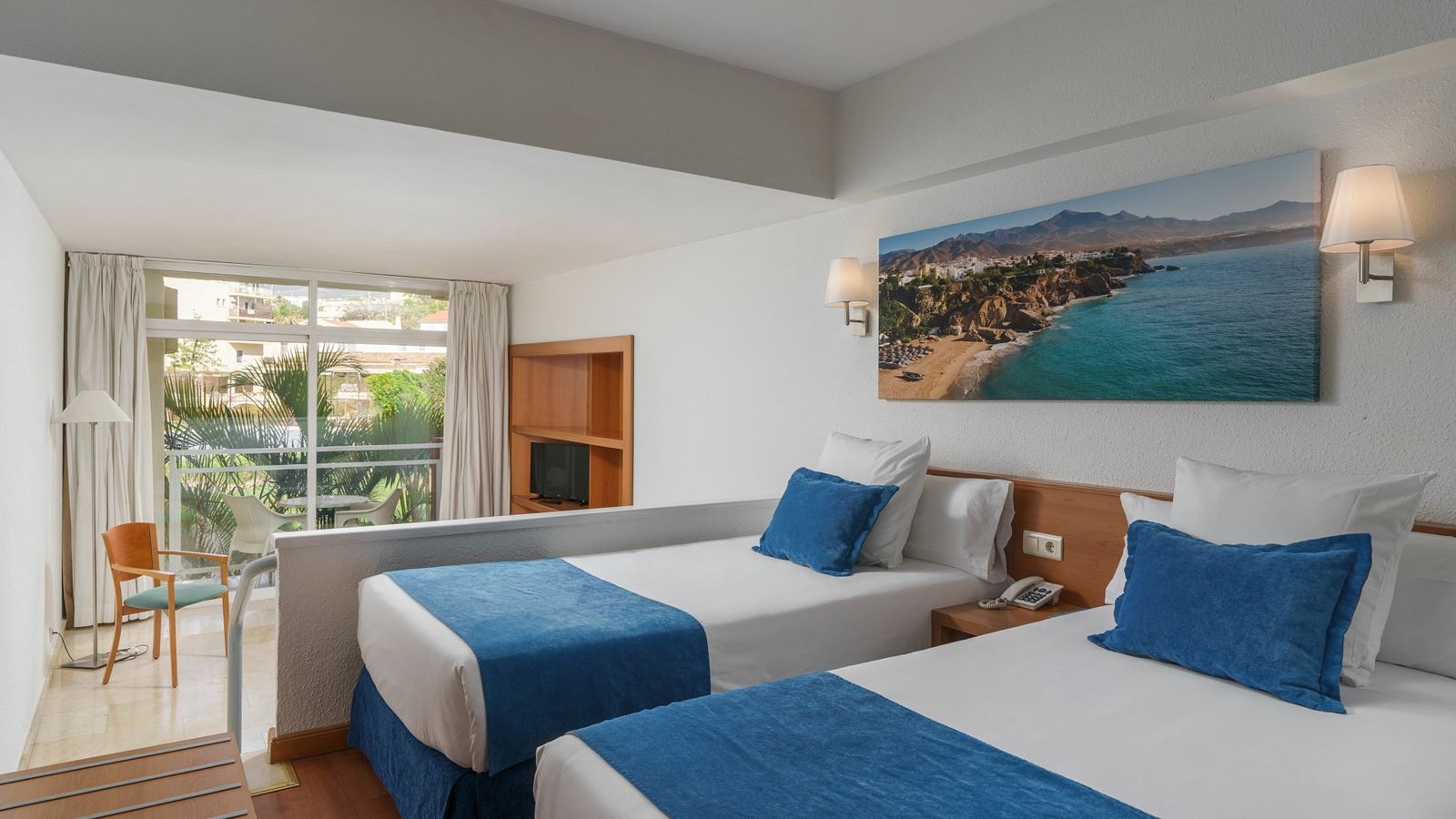 rooms-junior-suite-balcony-or-terrace