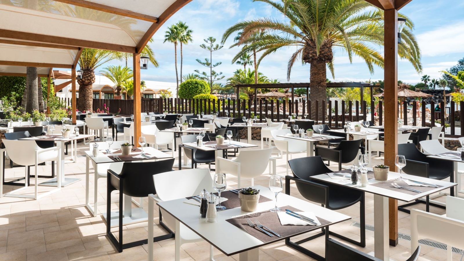 restaurants-yaiza-restaurant