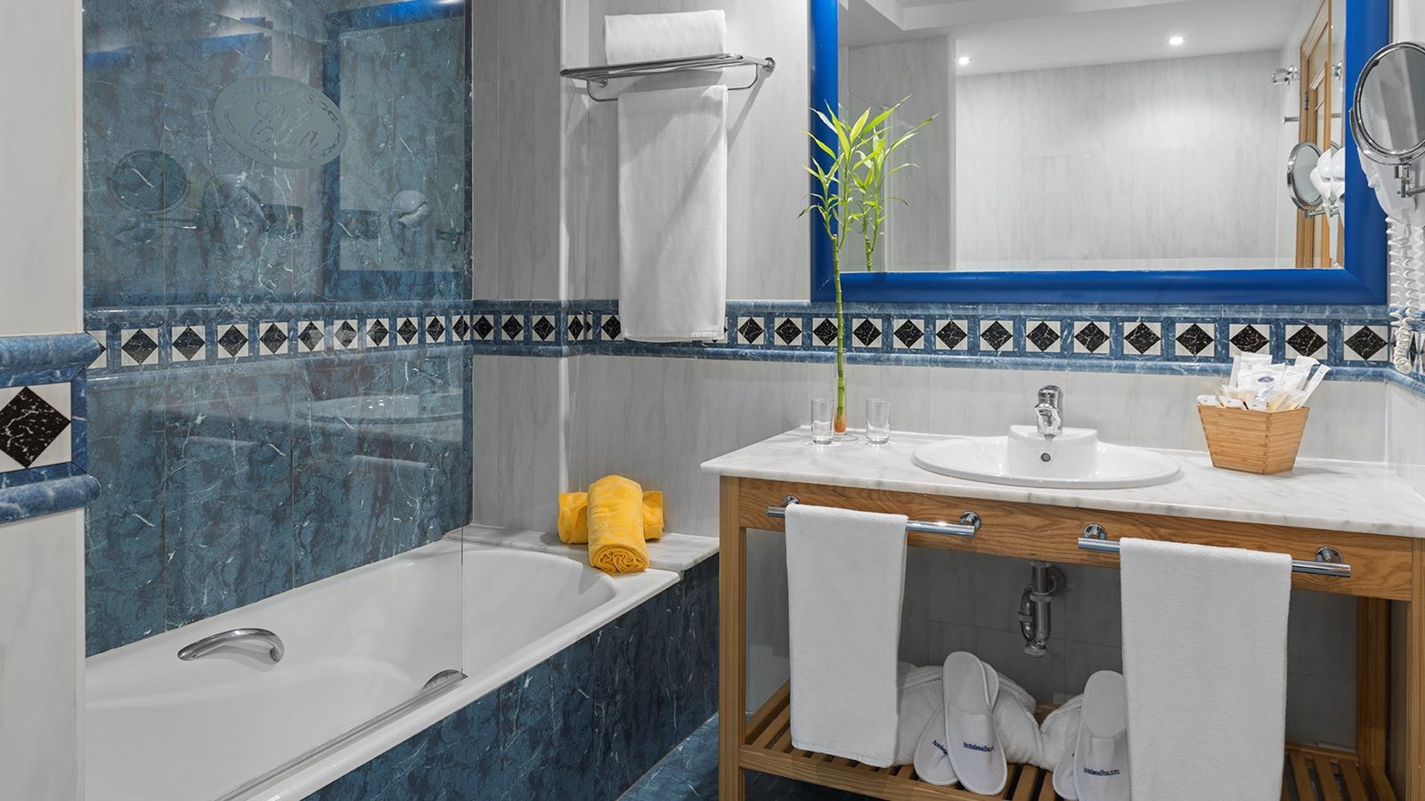 rooms-pre-dbl-dlx-sv-prestige-double-deluxe-sea-view-with-balcony-or-terrace