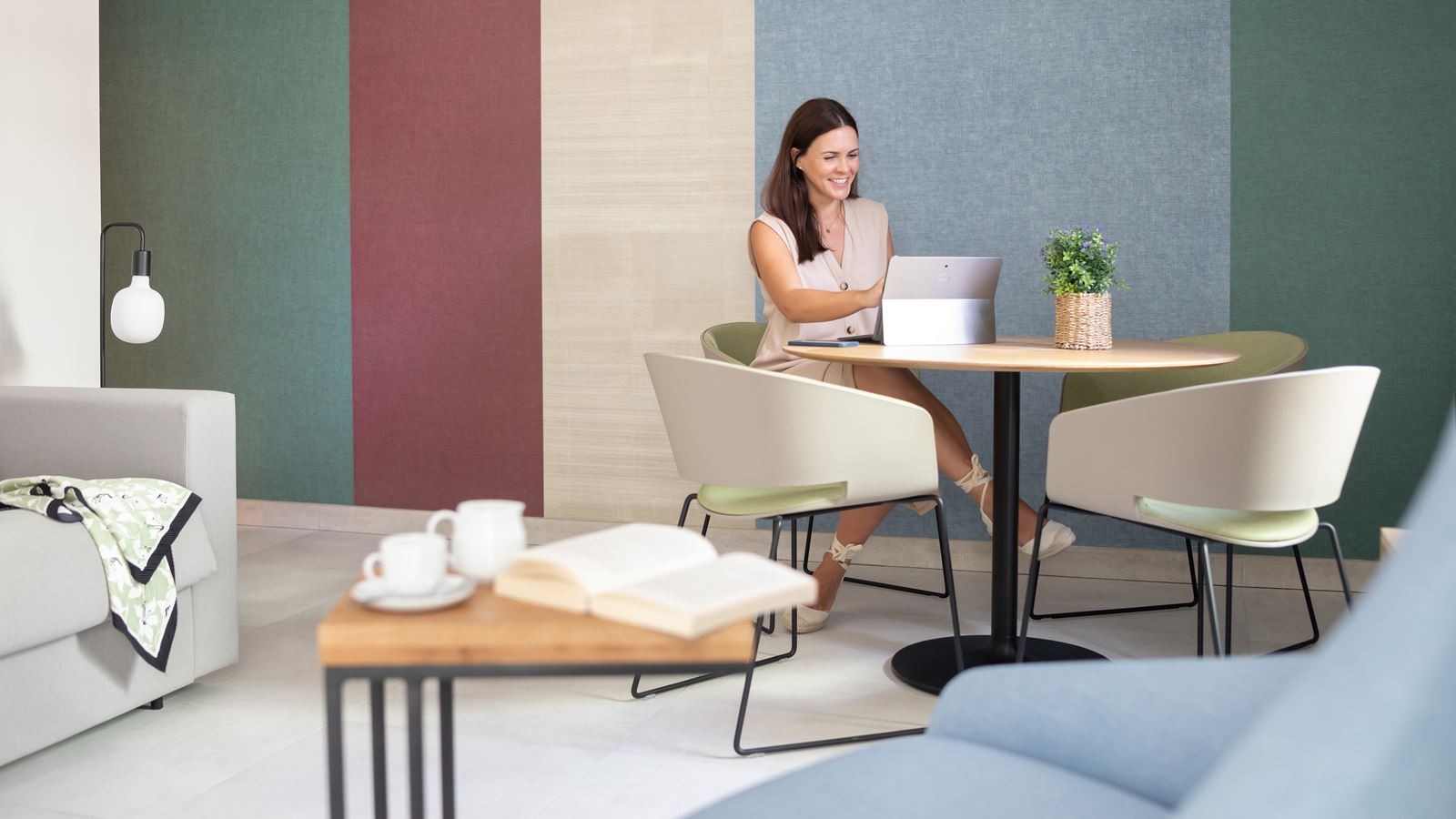 rooms-apartment-2-bedrooms-balcony