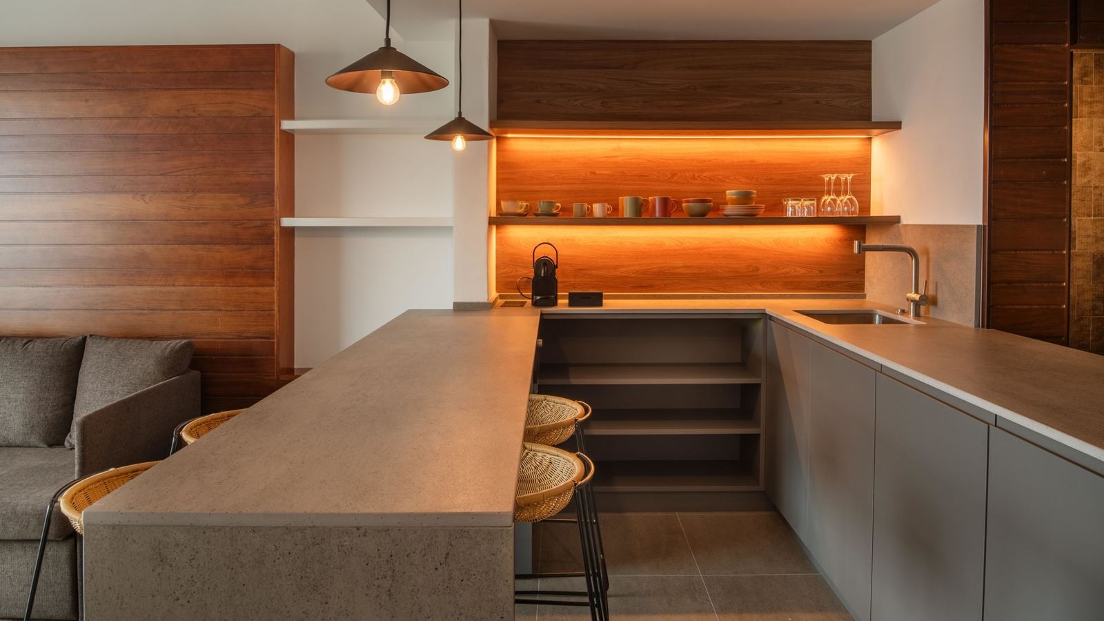 rooms-family-room-with-balcony-or-terrace