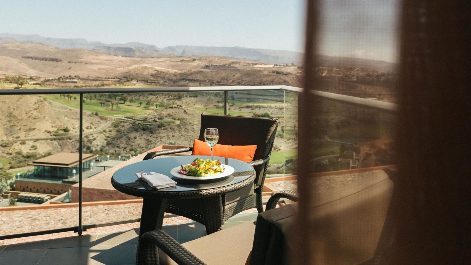 rooms-deluxe-suite-panoramic-view-balcony-or-terrace