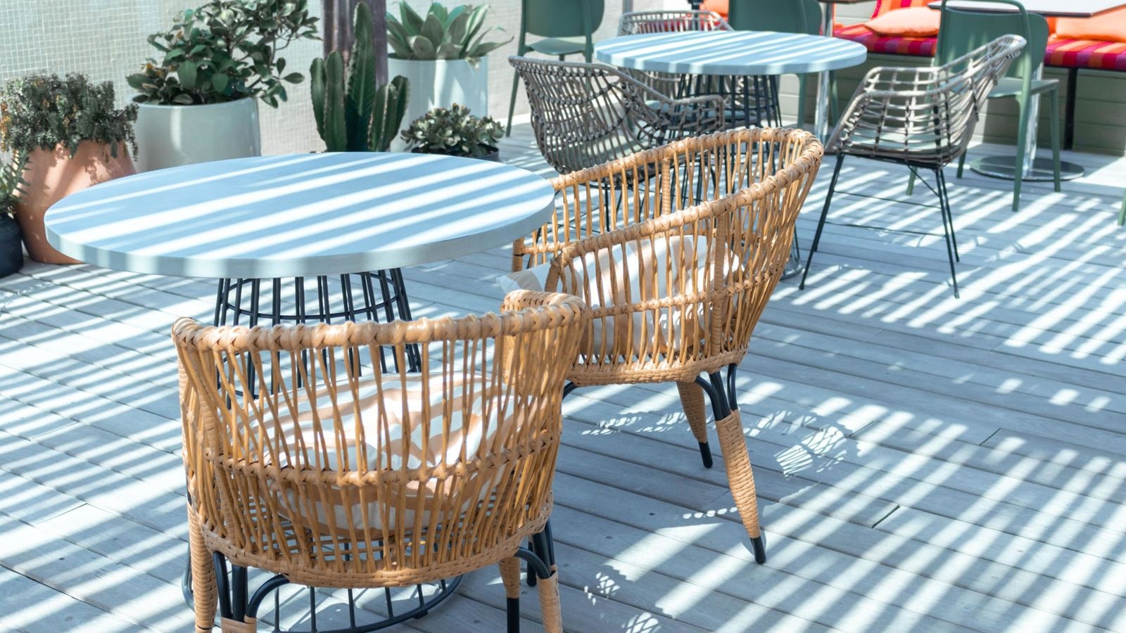 bars-la-palmera-pool-bar