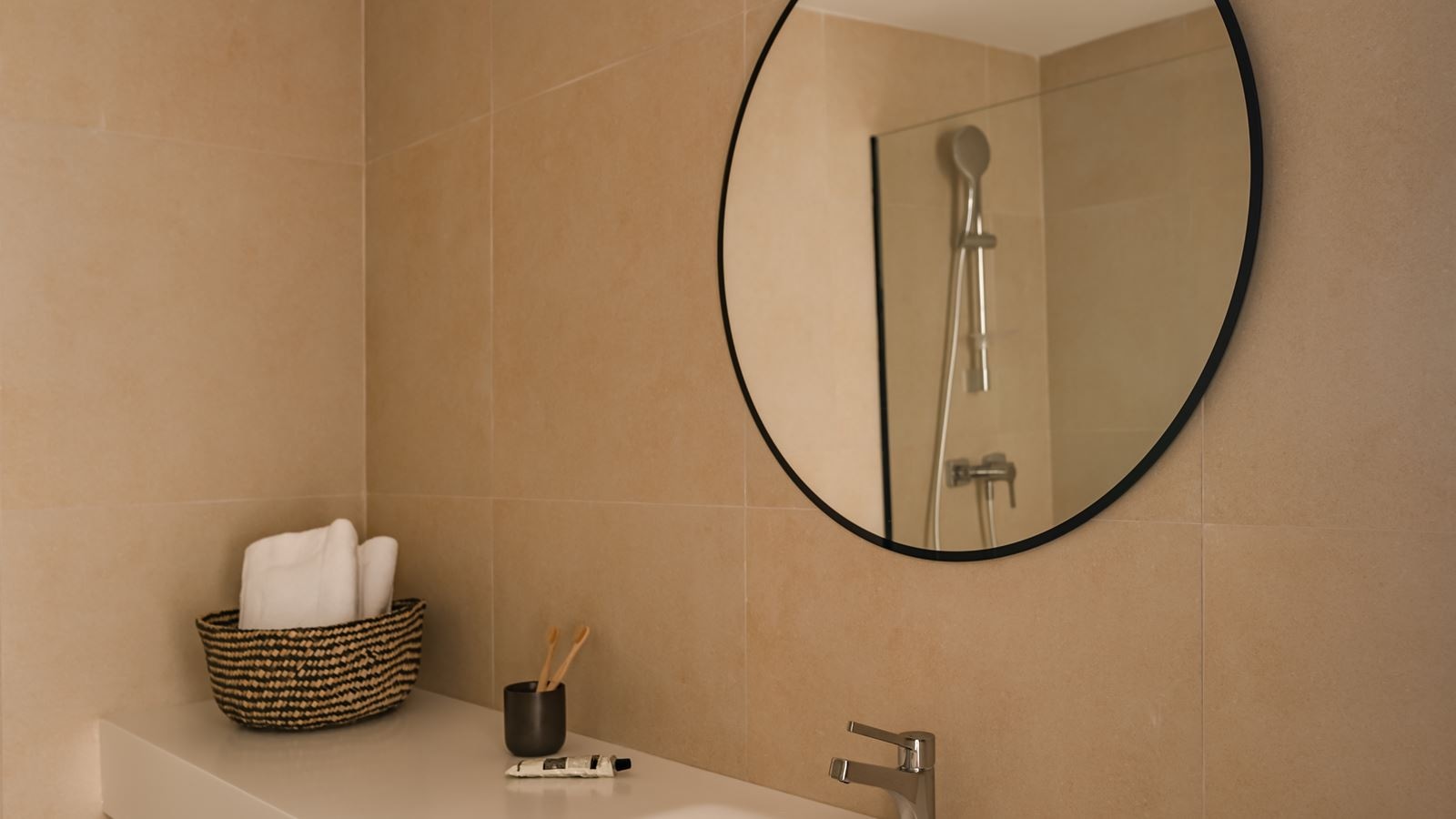 rooms-double-street-view