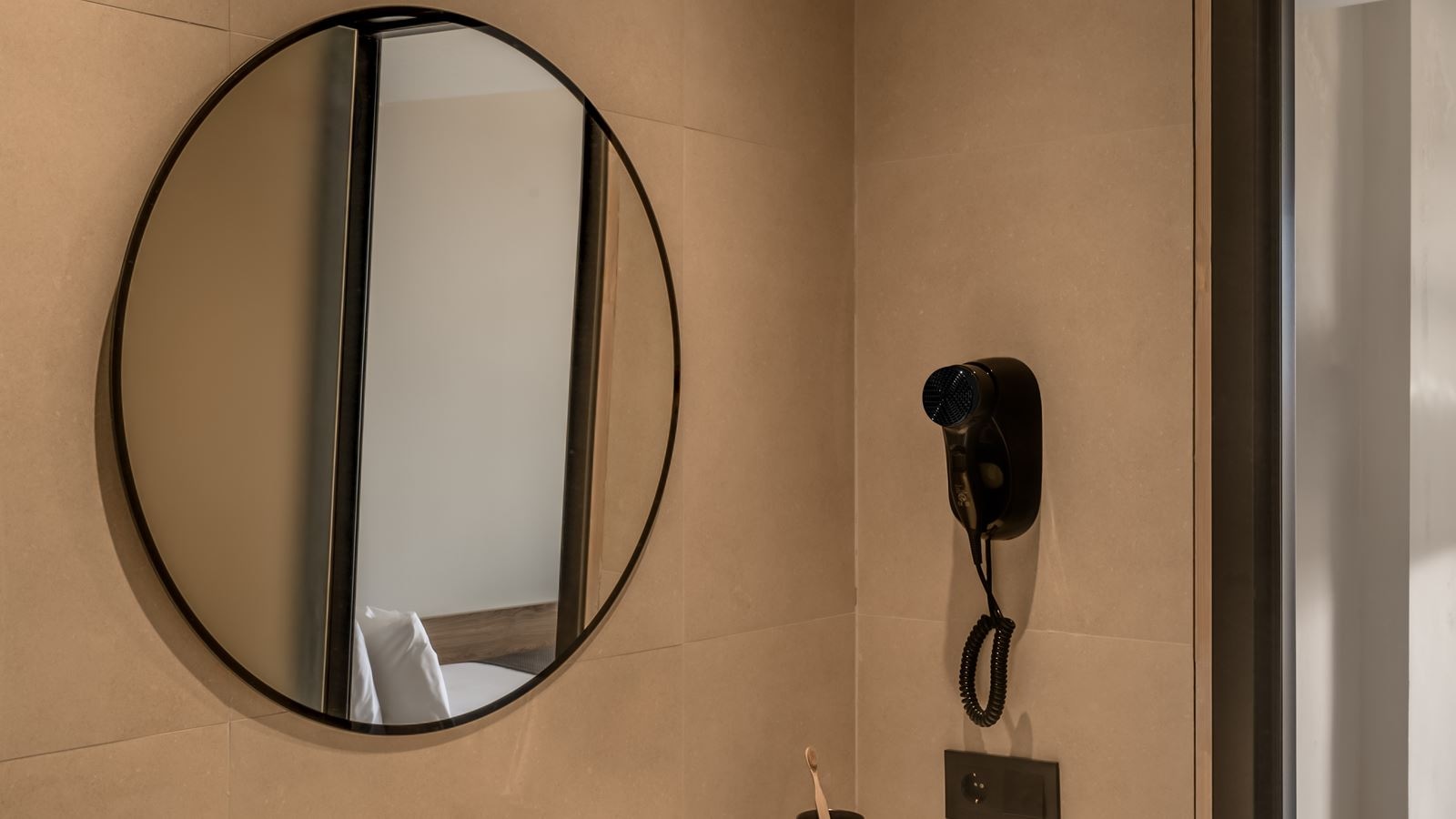 rooms-double-street-view