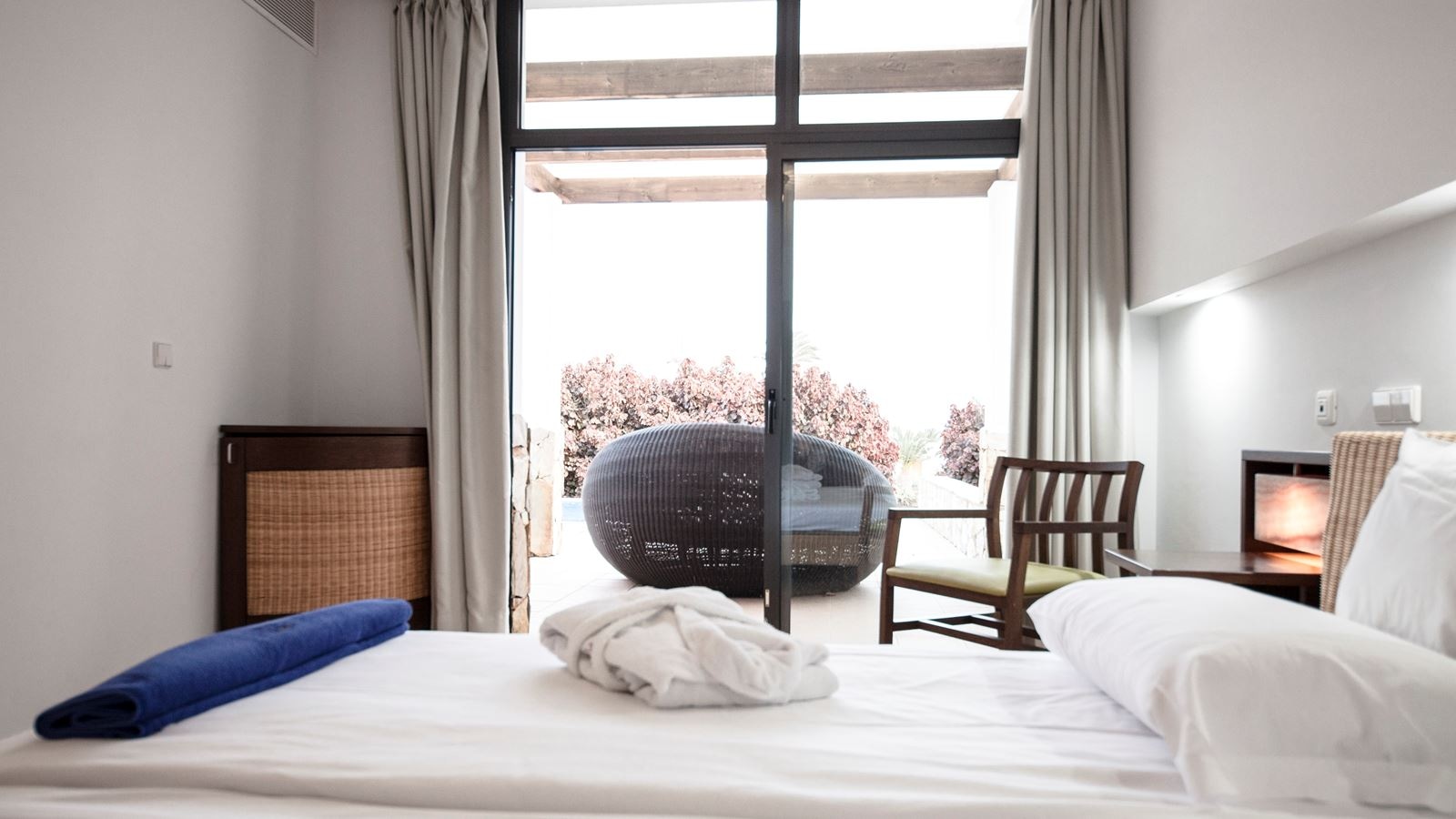 rooms-2-bedroom-villas-with-terrace