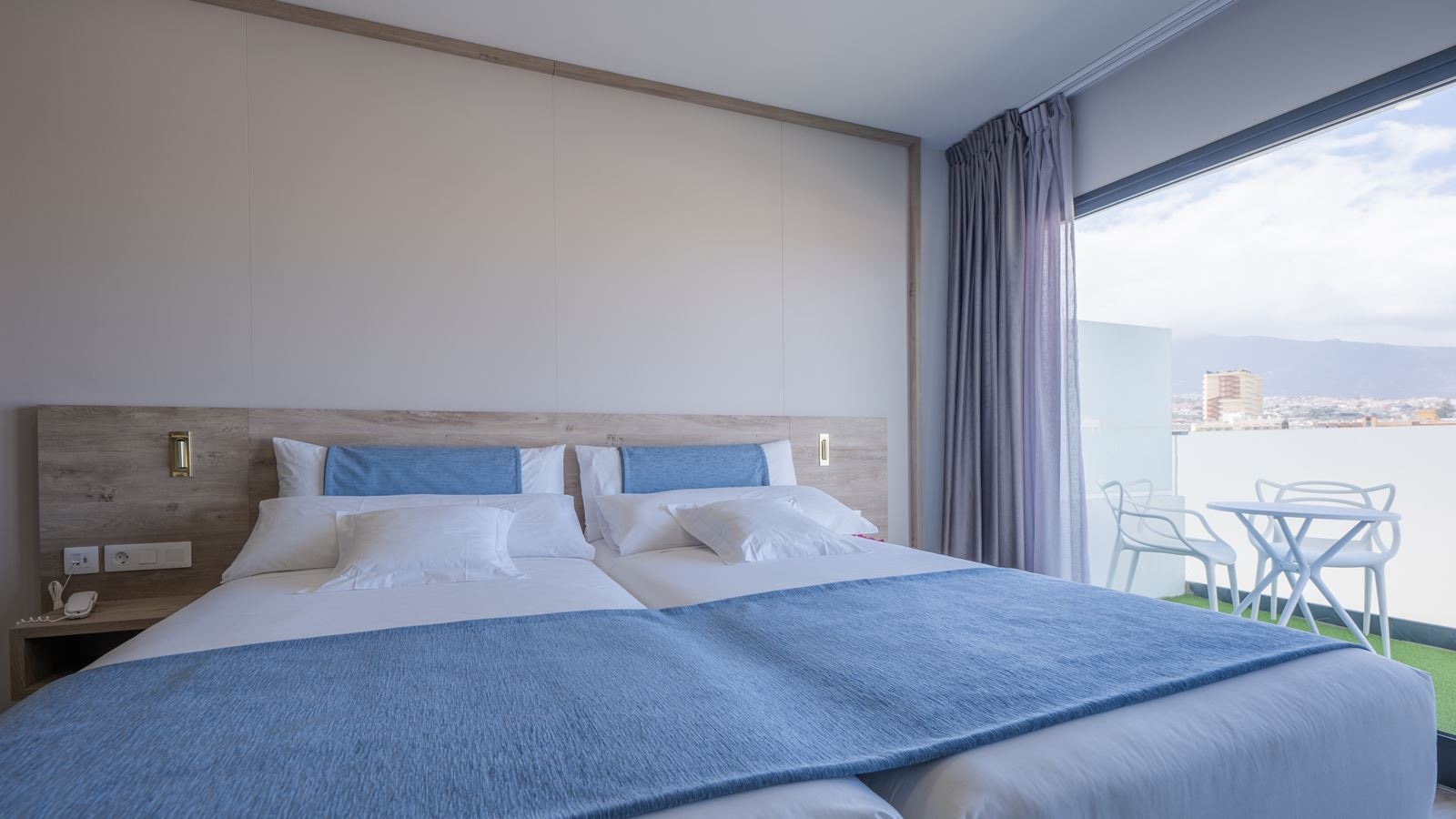 rooms-double-room-balcony