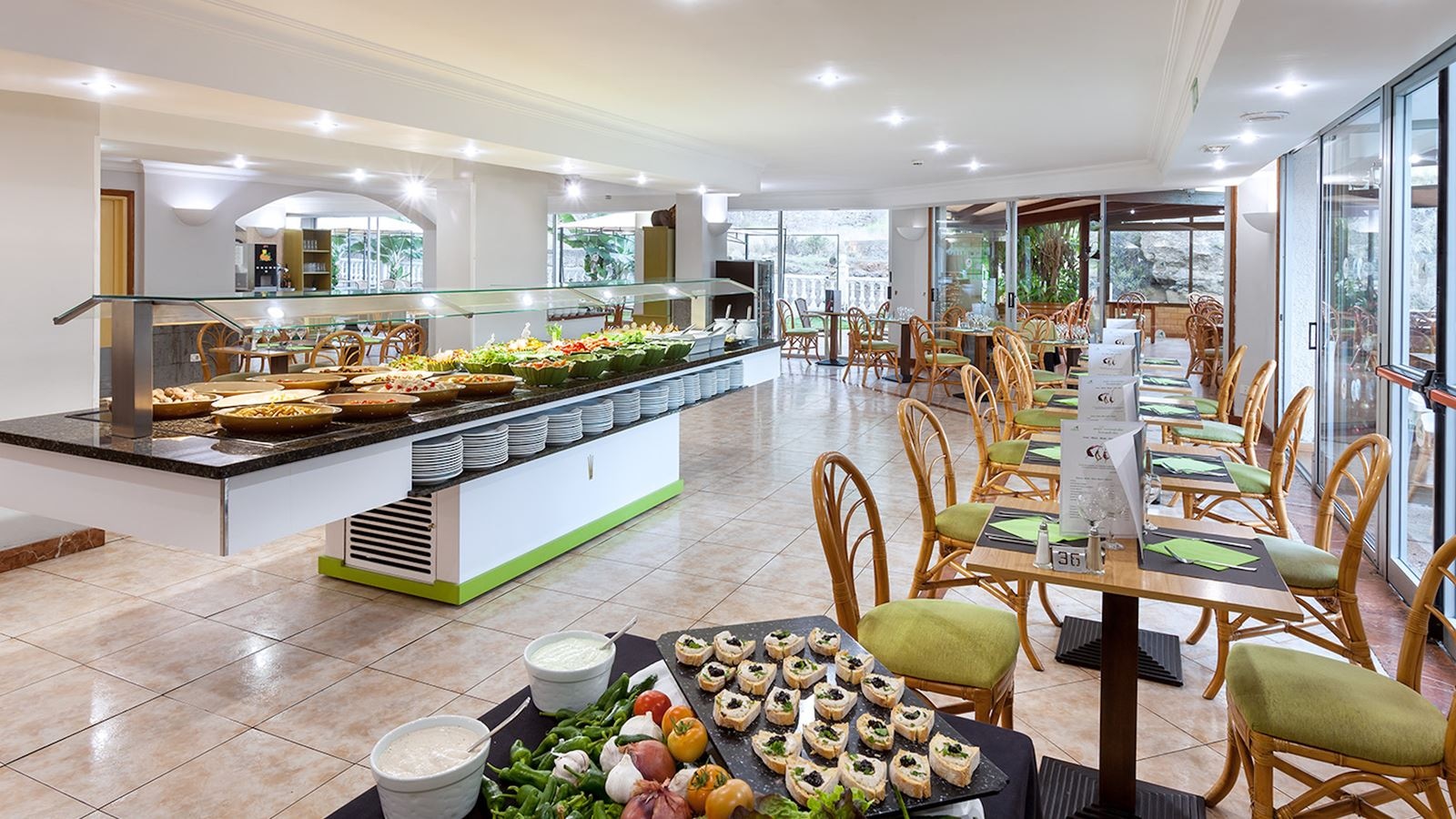 restaurants-restaurant