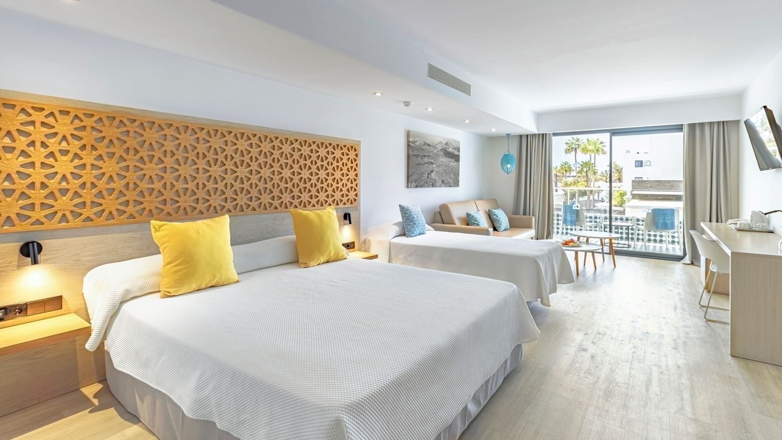 rooms-family-room-without-kitchen-balcony-or-terrace