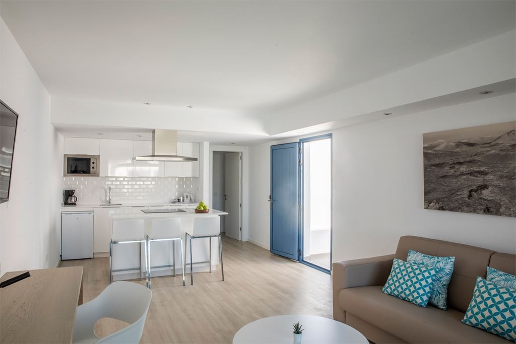 rooms-one-bedroom-appartment-with-balcony-or-terrace