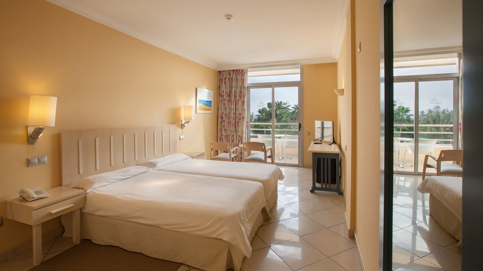 rooms-dstv-double-standard-view-balcon