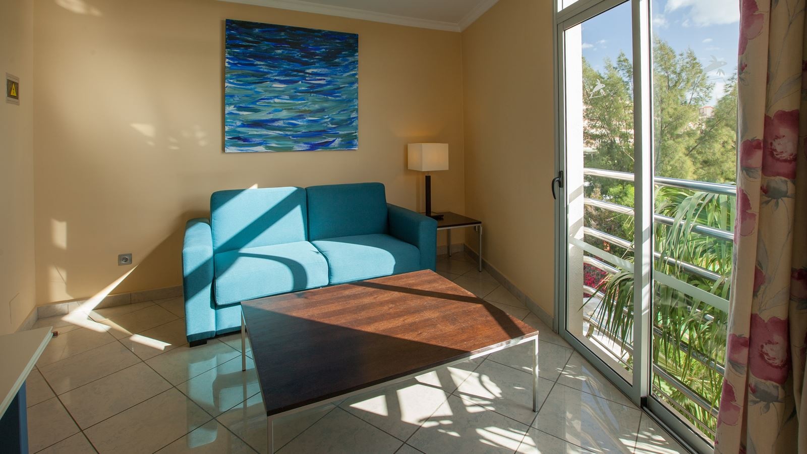 rooms-jus-junior-suite-balcony