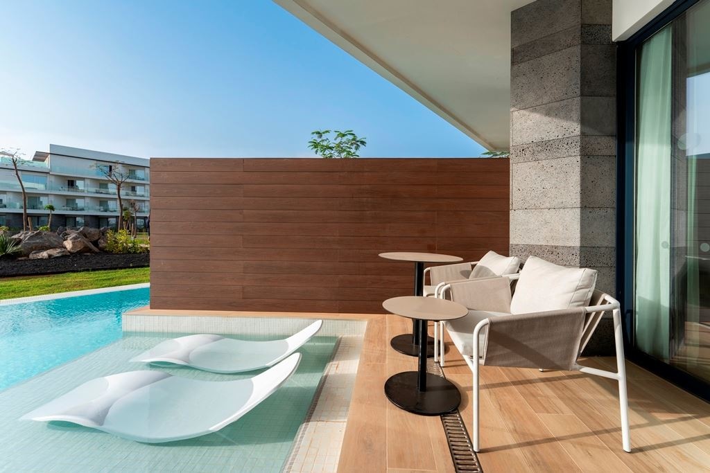 rooms-superior-swim-up