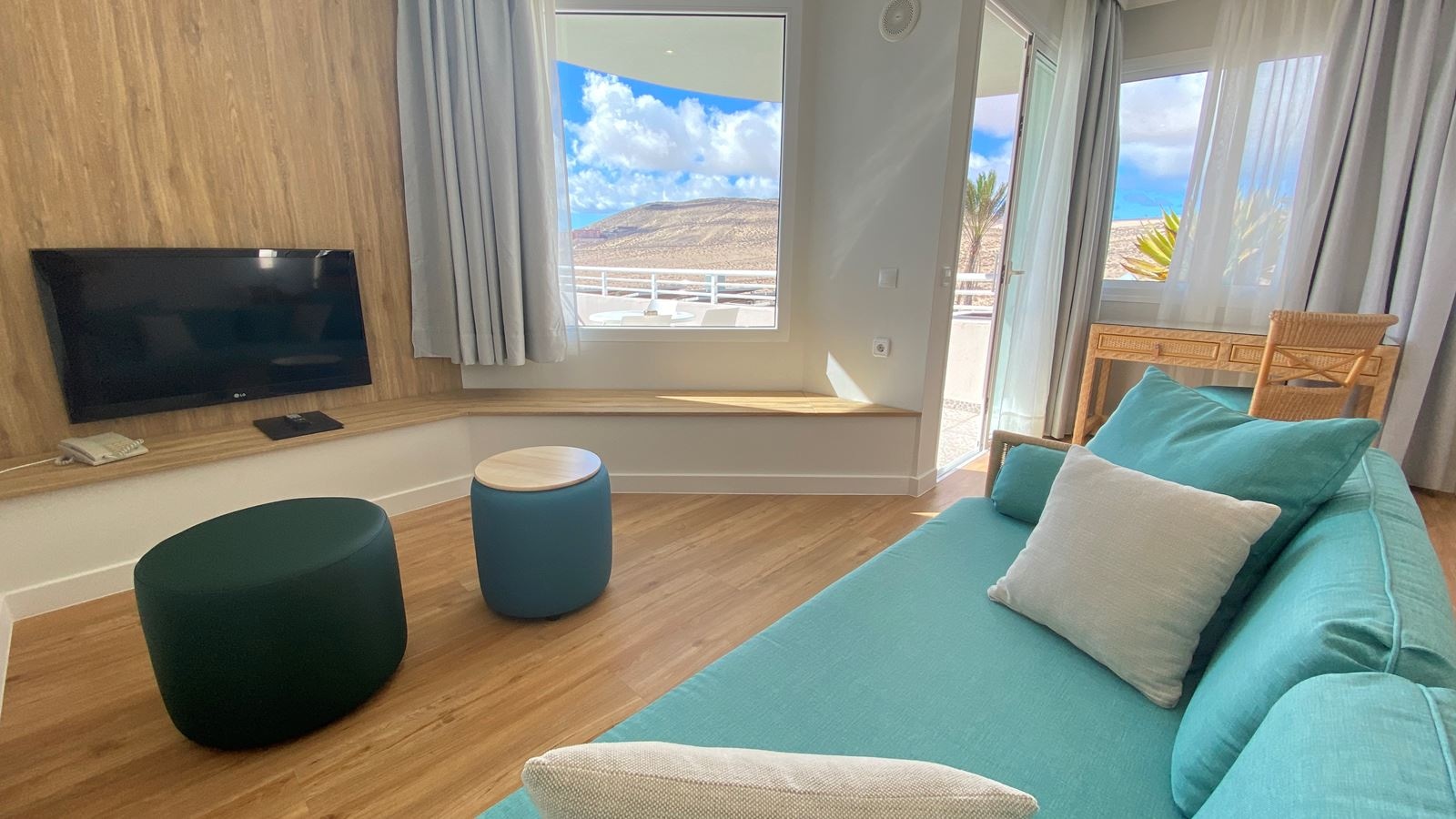 rooms-junior-suite-js