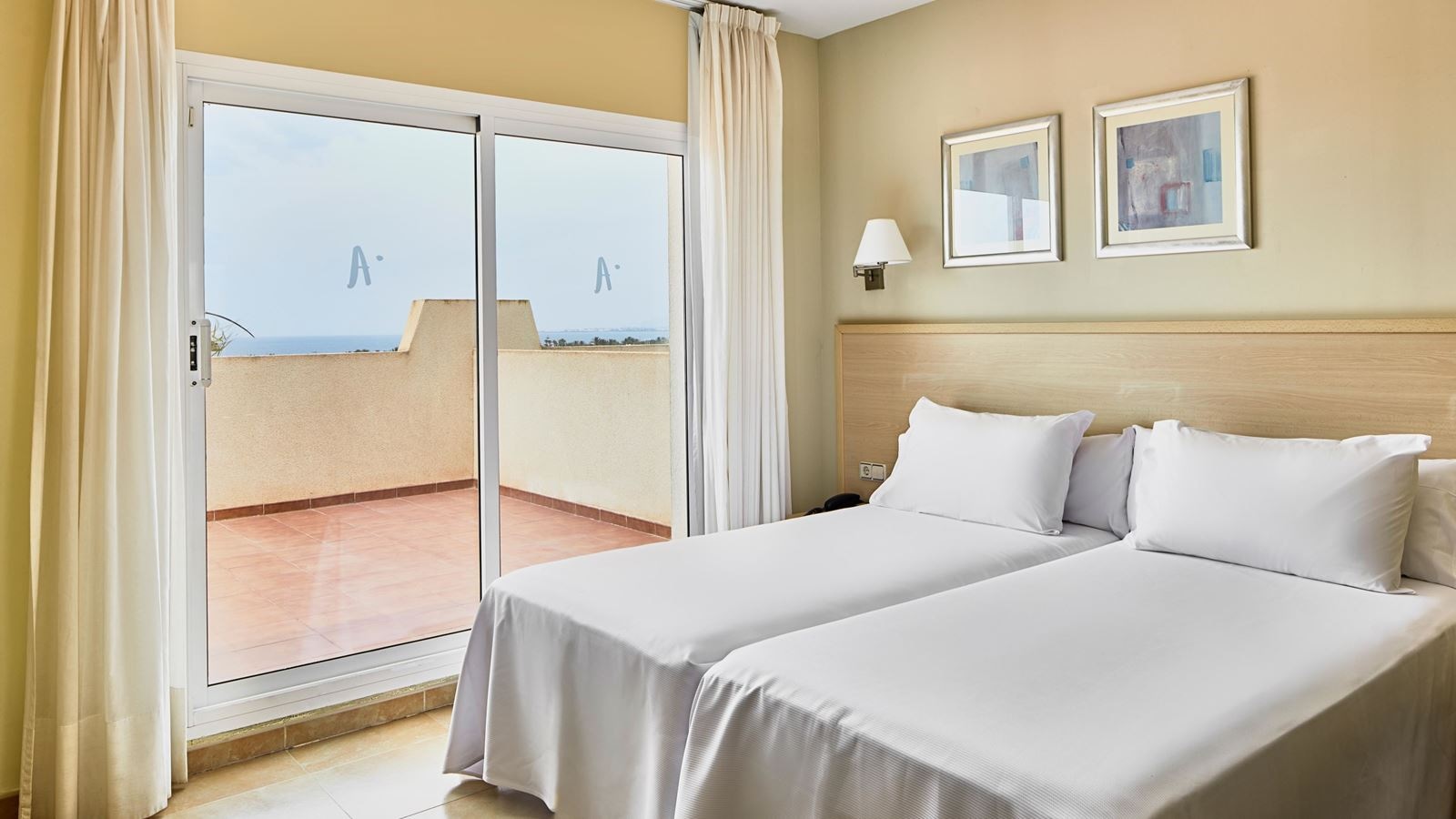 rooms-double-or-twin-superior