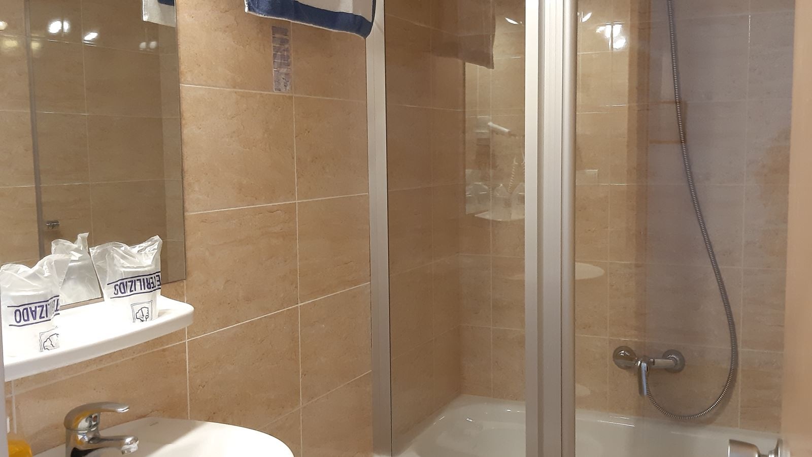 rooms-double-standard-room