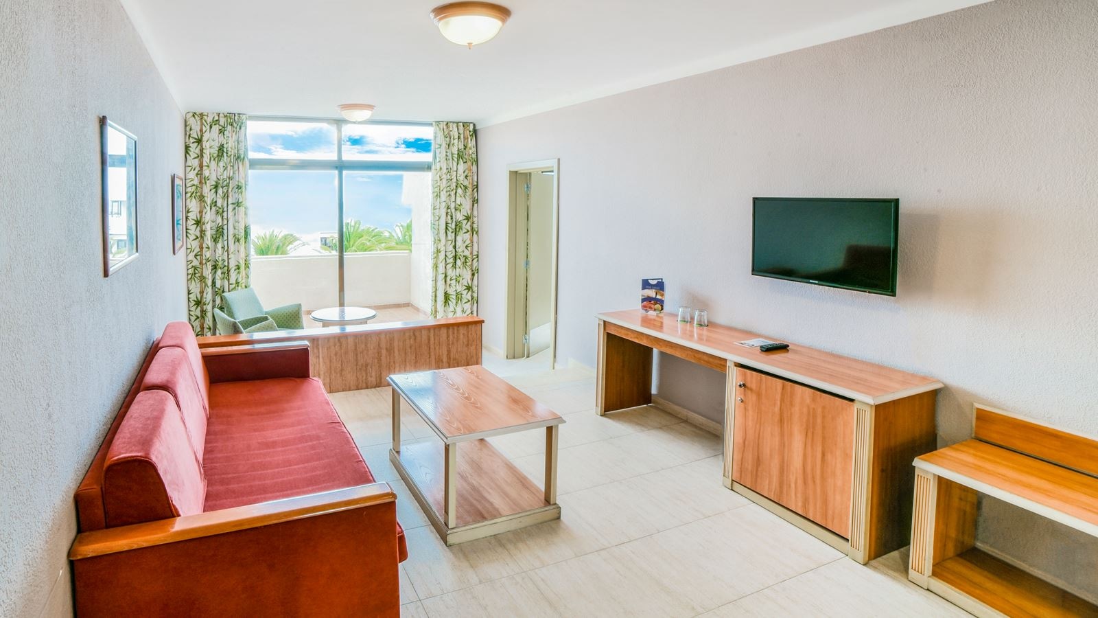 rooms-junior-suite-with-balcony-or-terrace