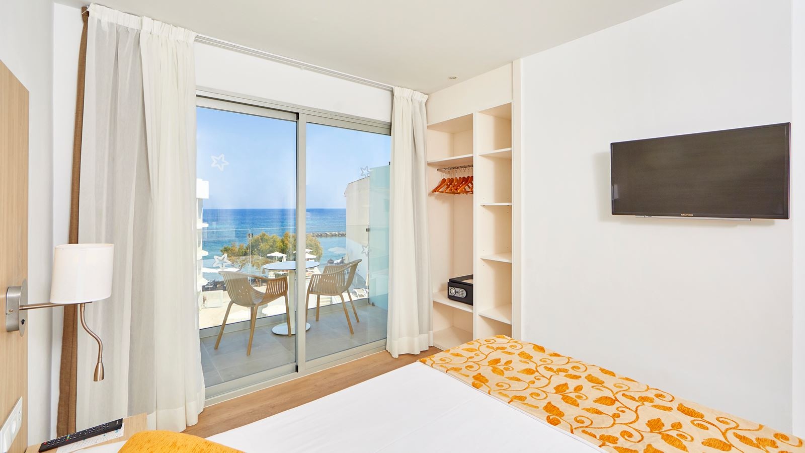 rooms-standard-room-sea-front