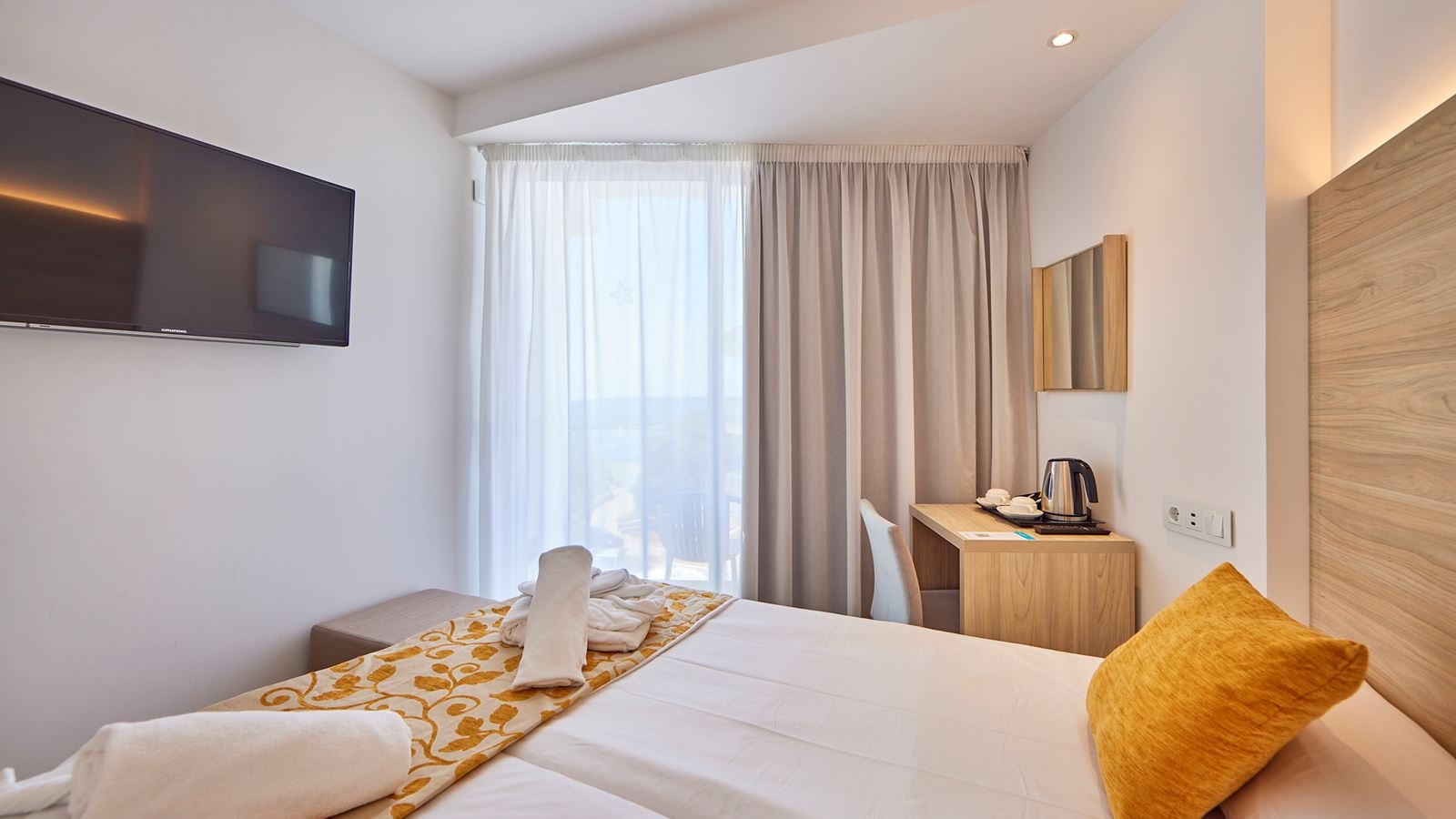 rooms-double-superior-room