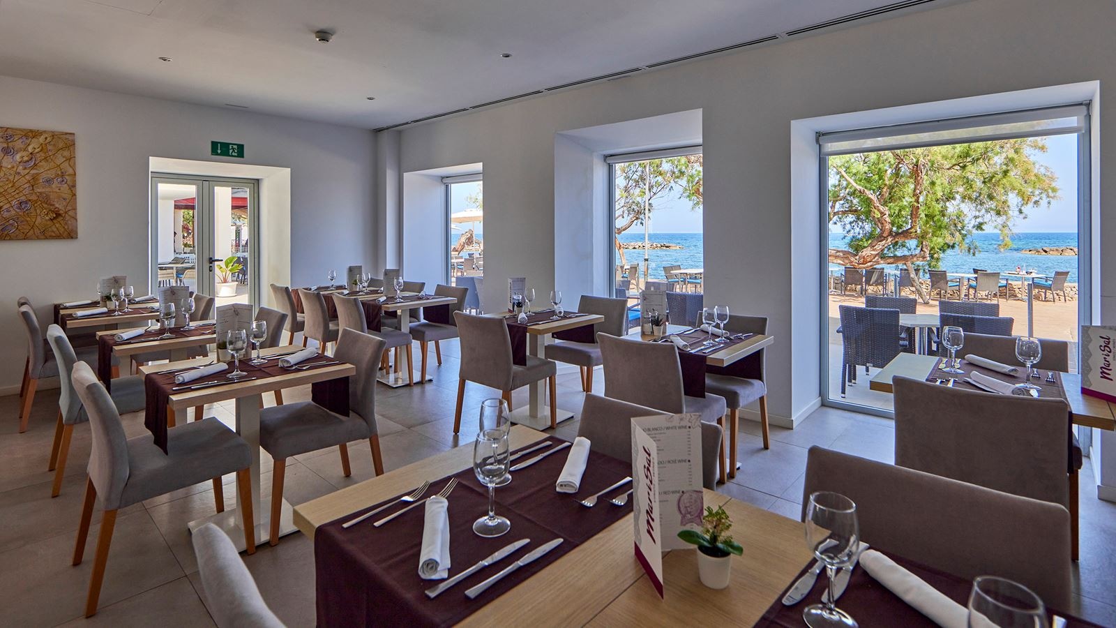 restaurants-restaurant