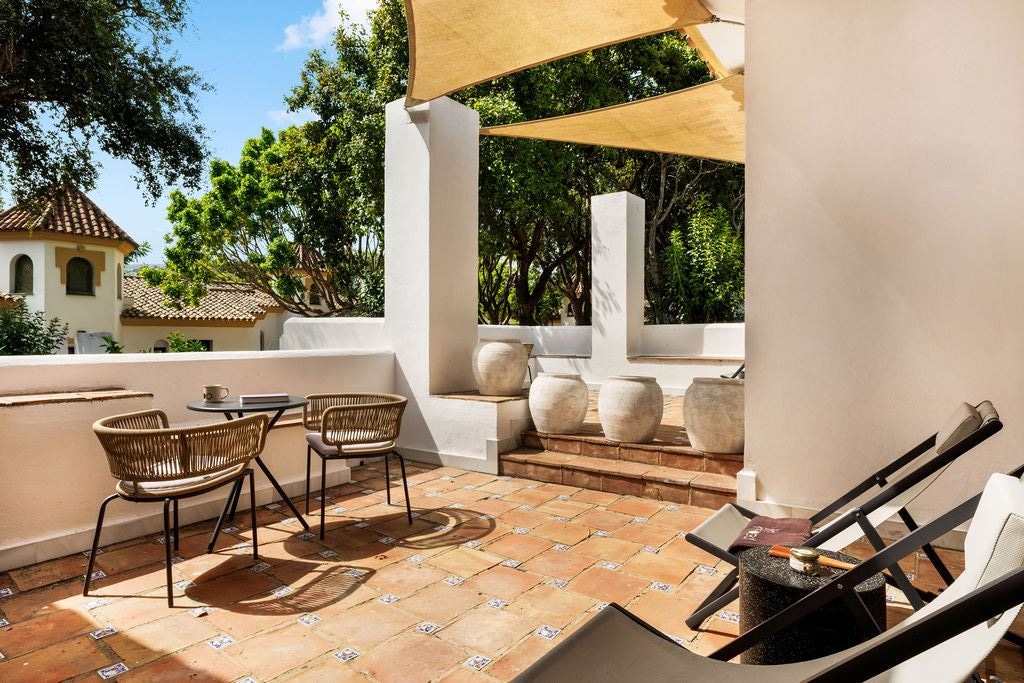 rooms-deluxe-gran-terrace