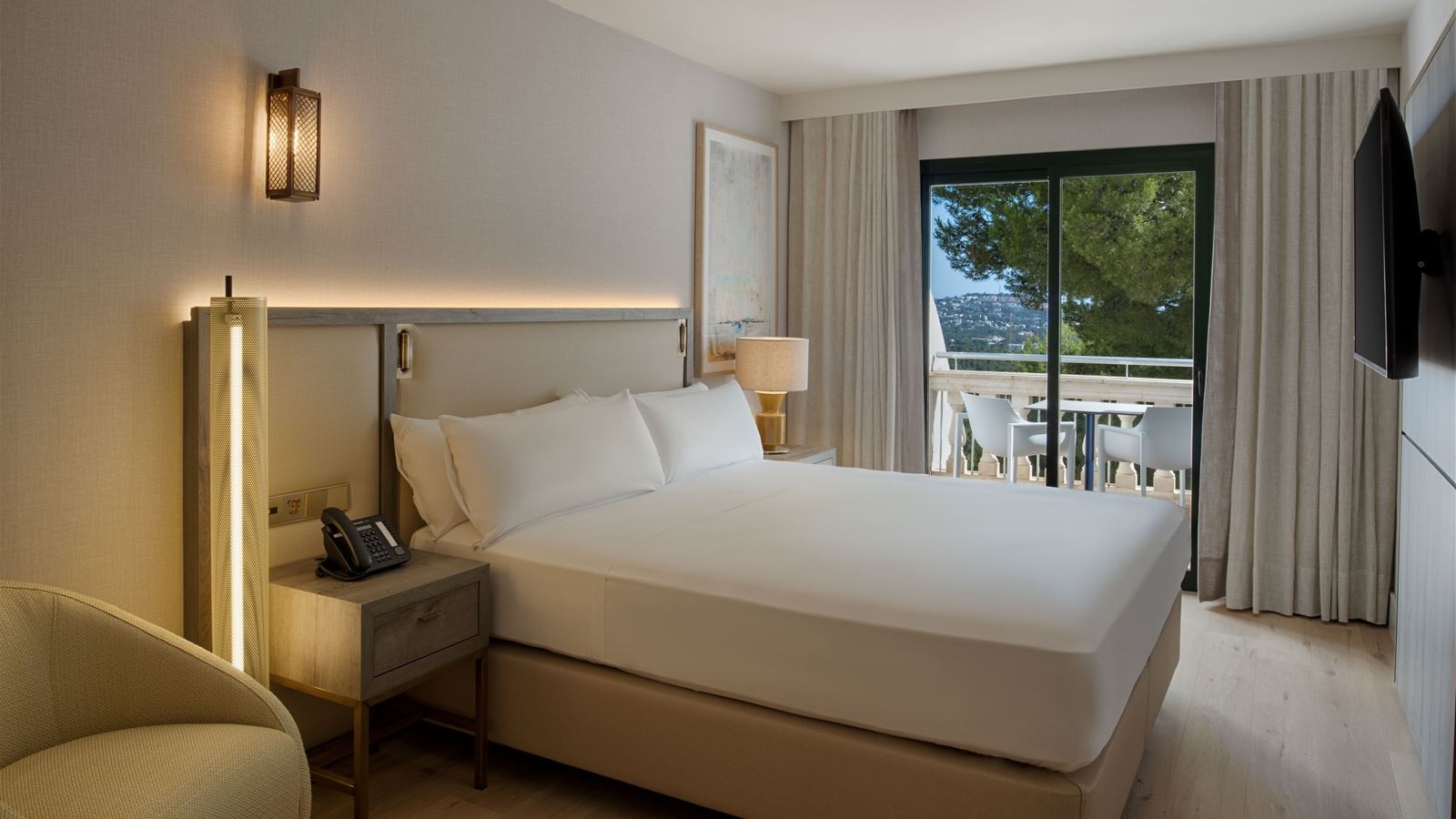 rooms-ku--king-superior