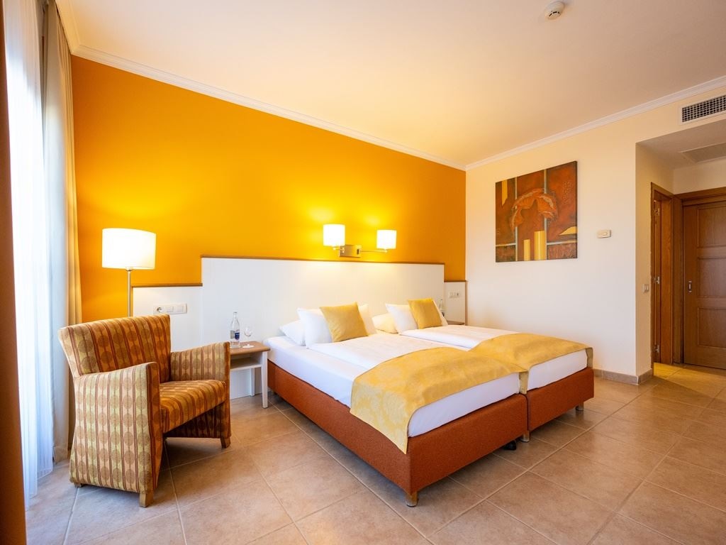 rooms-double-room-balcony-or-terrace