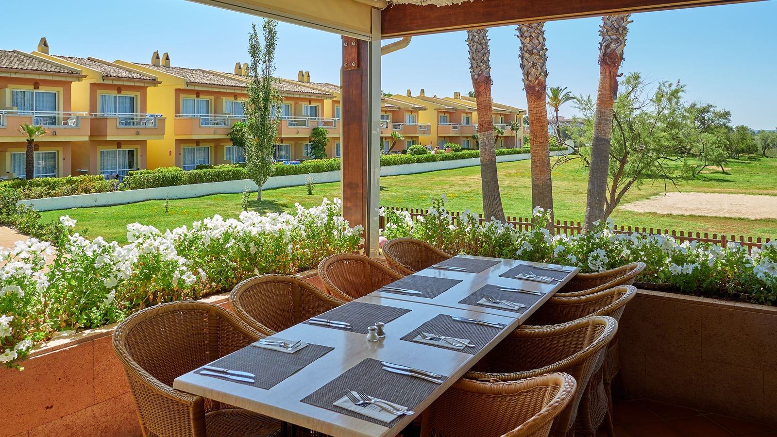 restaurants-buffet-restaurant