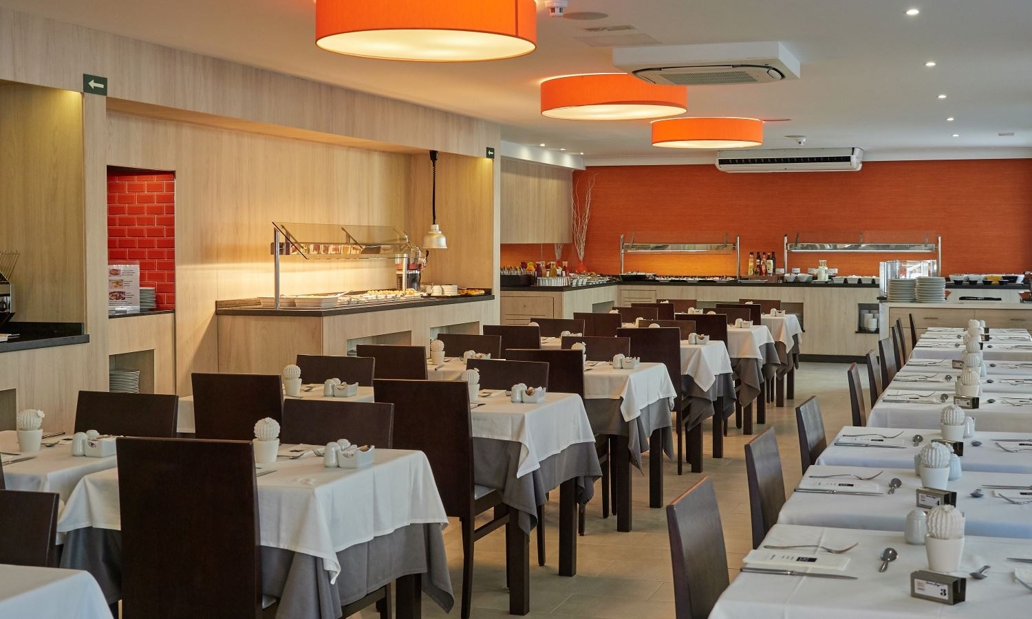 restaurants-restaurant