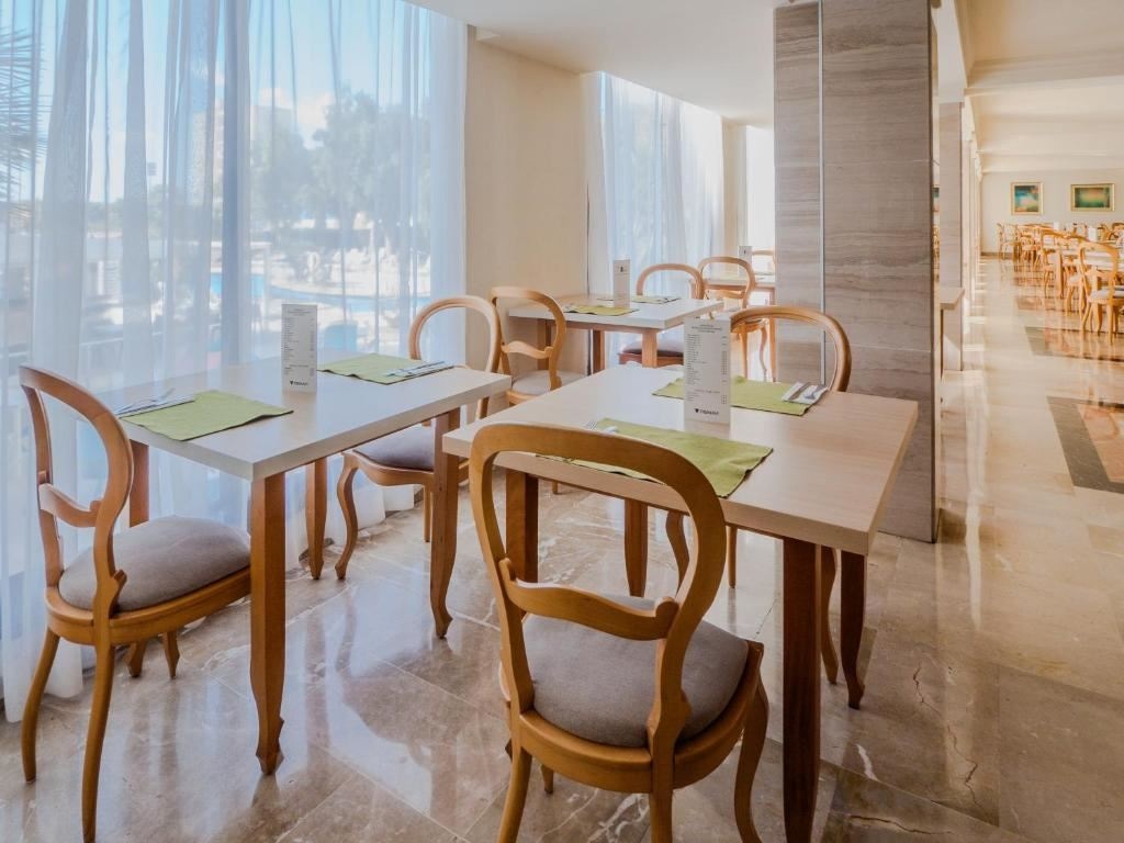 restaurants-restaurants