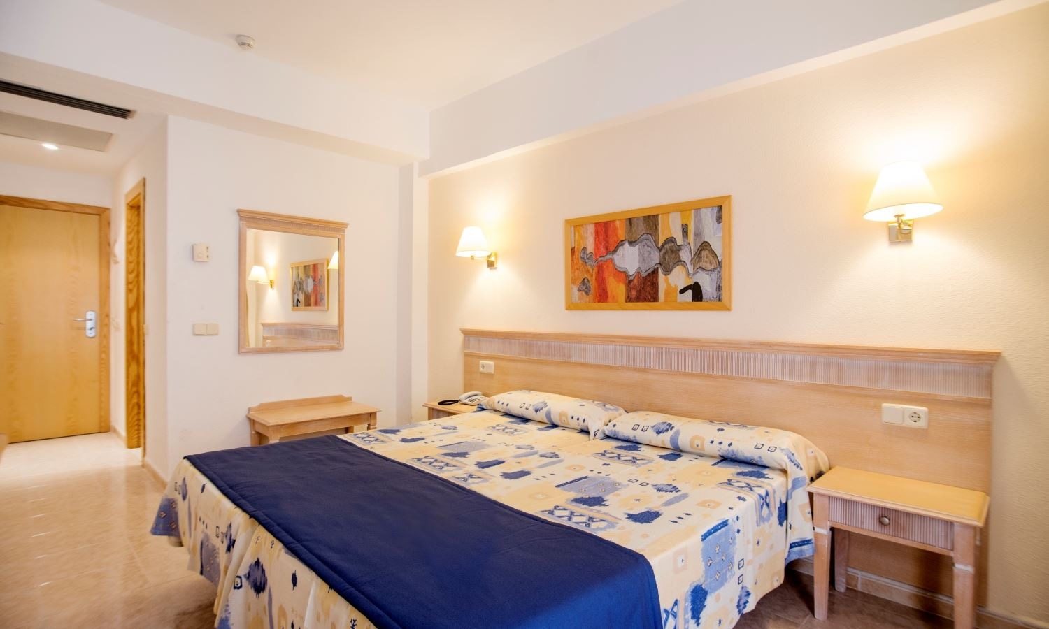 rooms-db--double-room-with-balcony-or-terrace