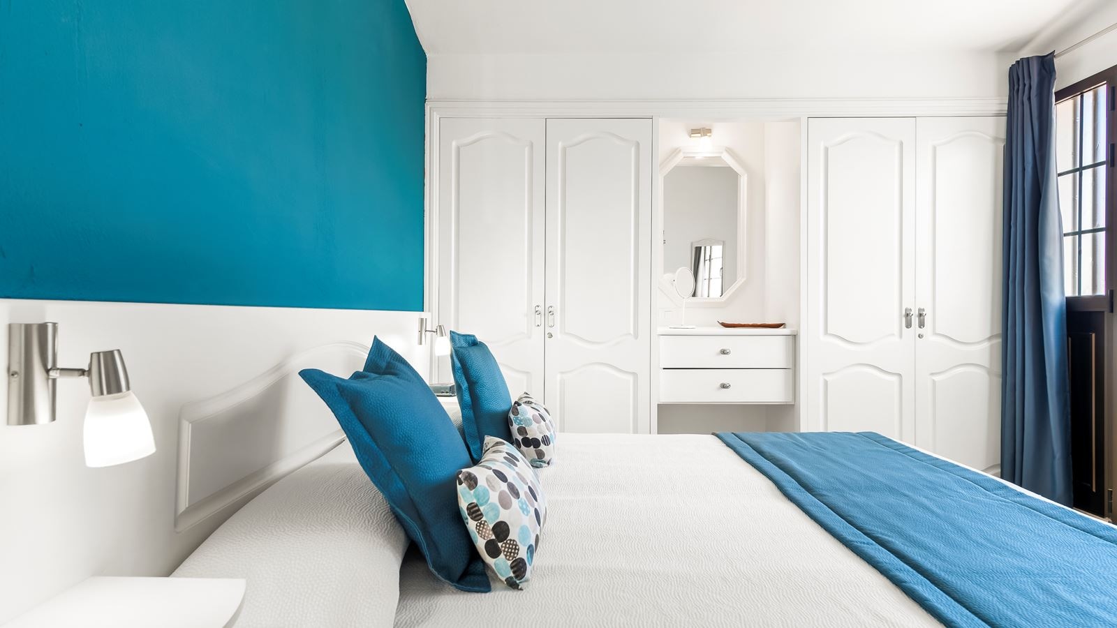 rooms-1-bedroom-apartment-with-balcony