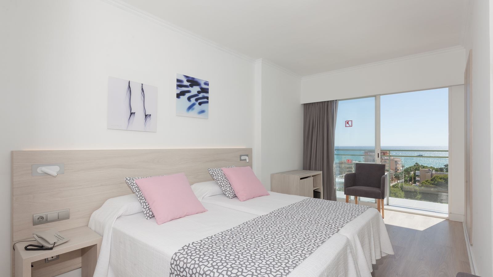 rooms-dv-double-superior-sea-view-with-balcony-or-terrace