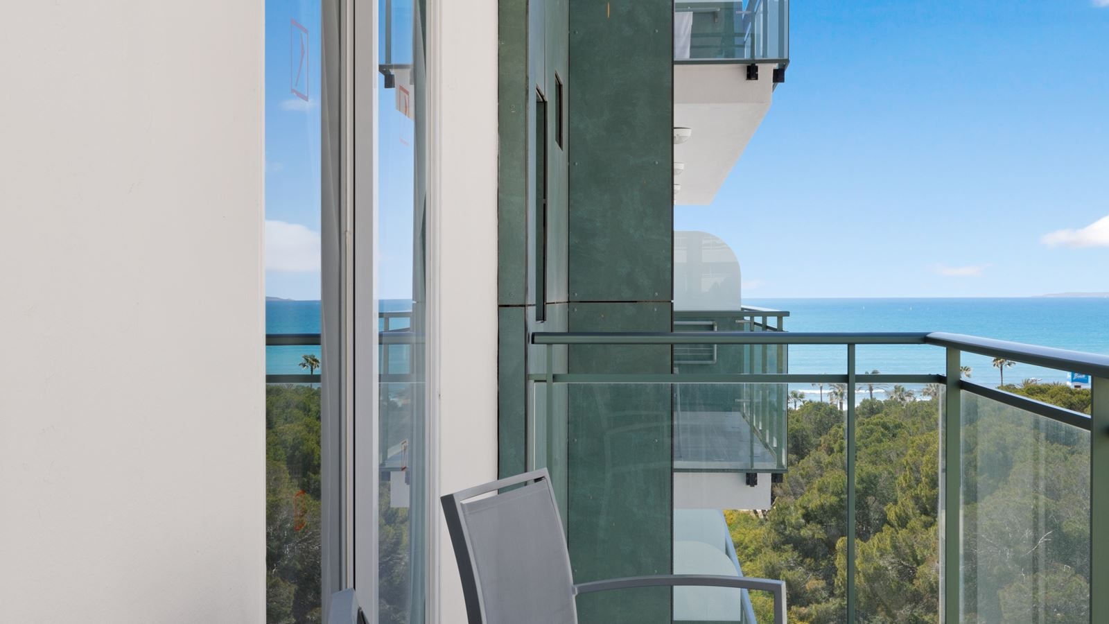 rooms-ds-double-superior-side-sea-view-balcony-or-terrace