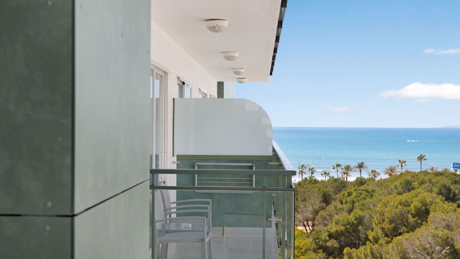 rooms-ds-double-superior-side-sea-view-balcony-or-terrace