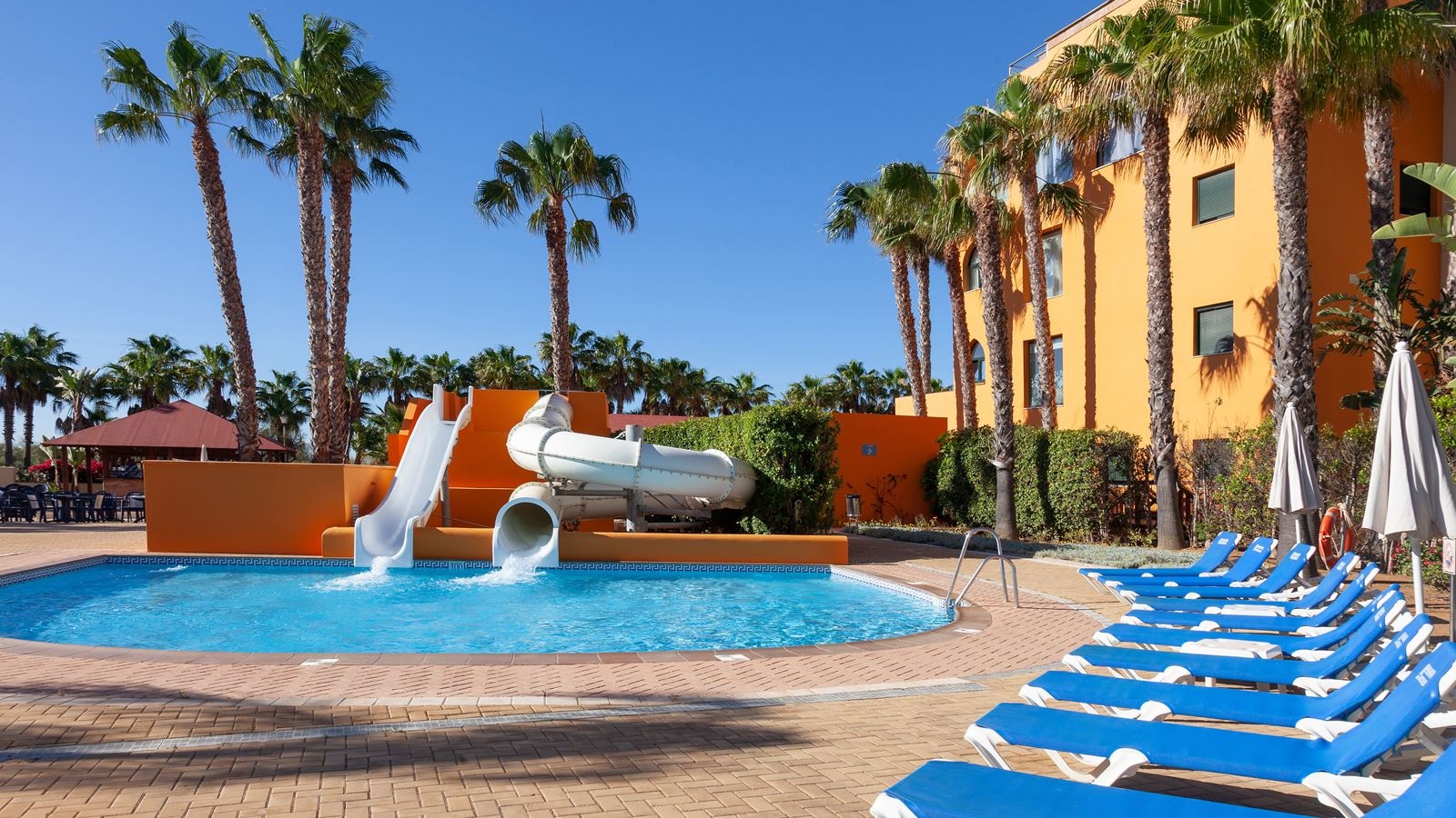 pools-outdoor-childrens-pool