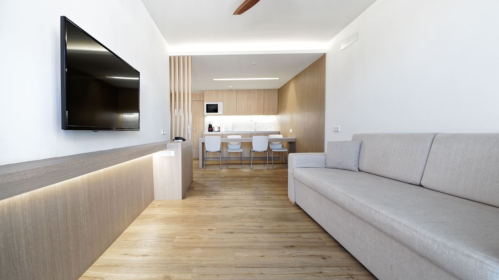 rooms-apartment-1-bedroom-streetview