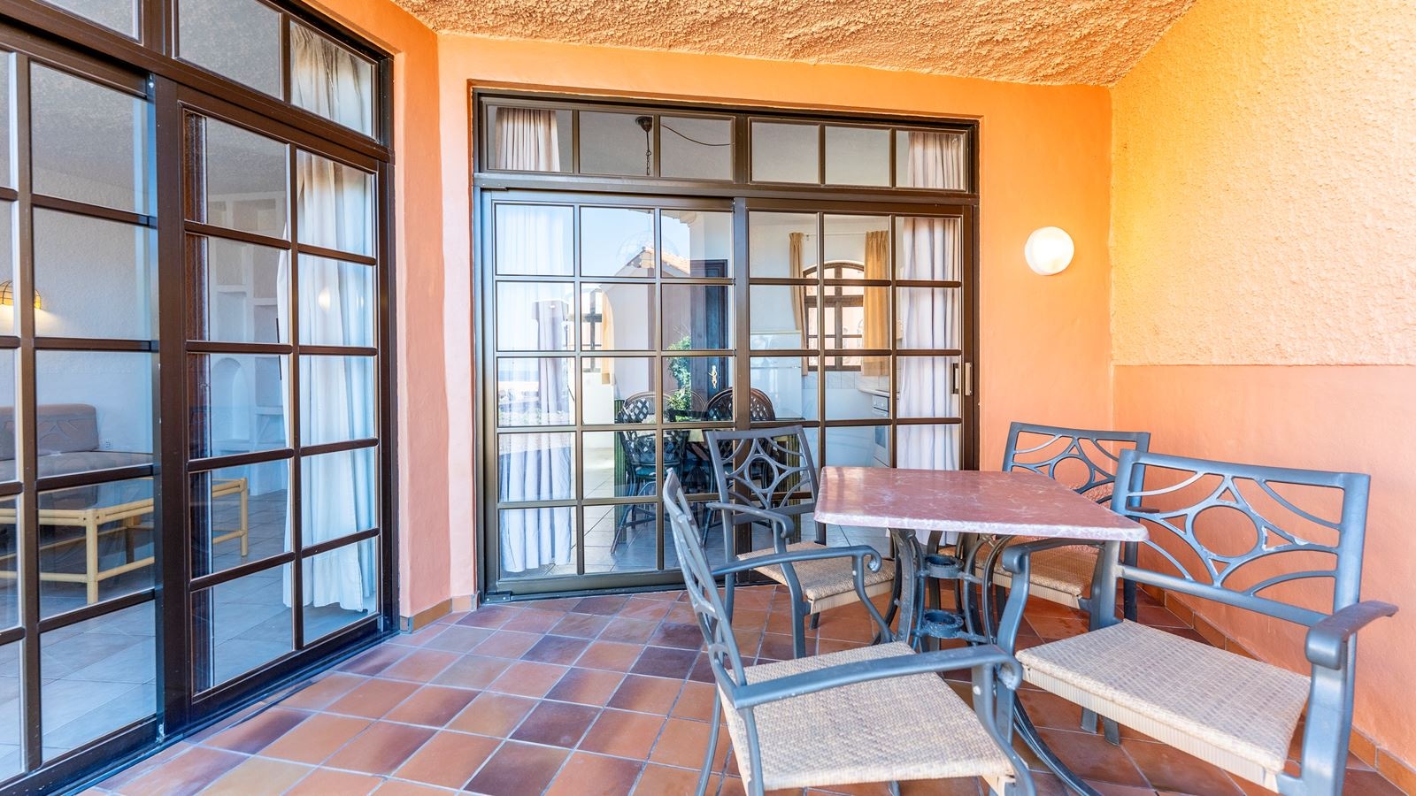 rooms-2-bedroom-bungalow