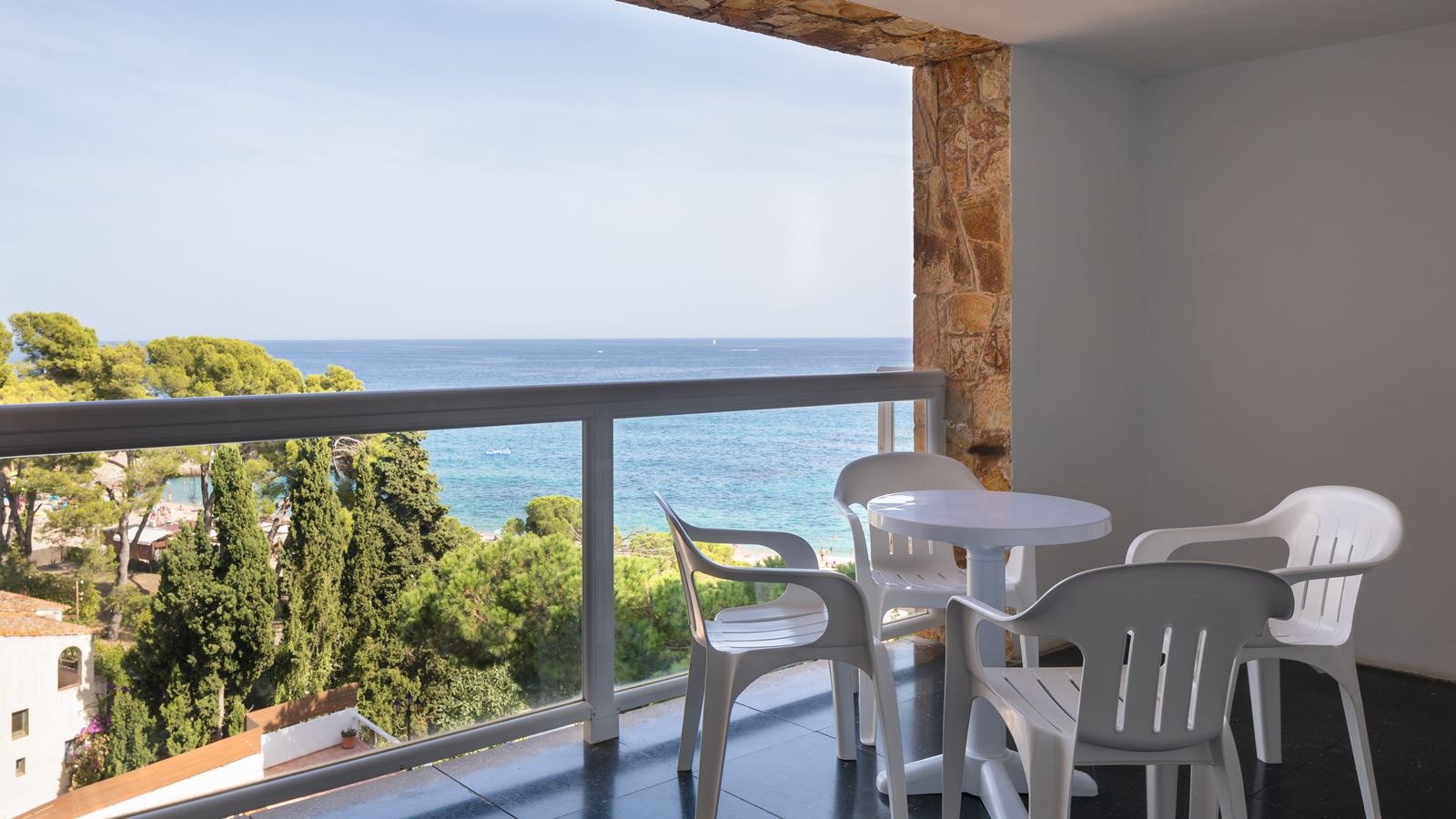 rooms-family-premium-sea-view-balcony-or-terrace