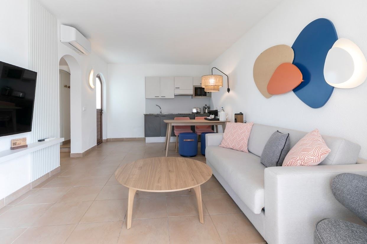 rooms-family-suite-emblem-2-bedrooms-with-terrace--sue2