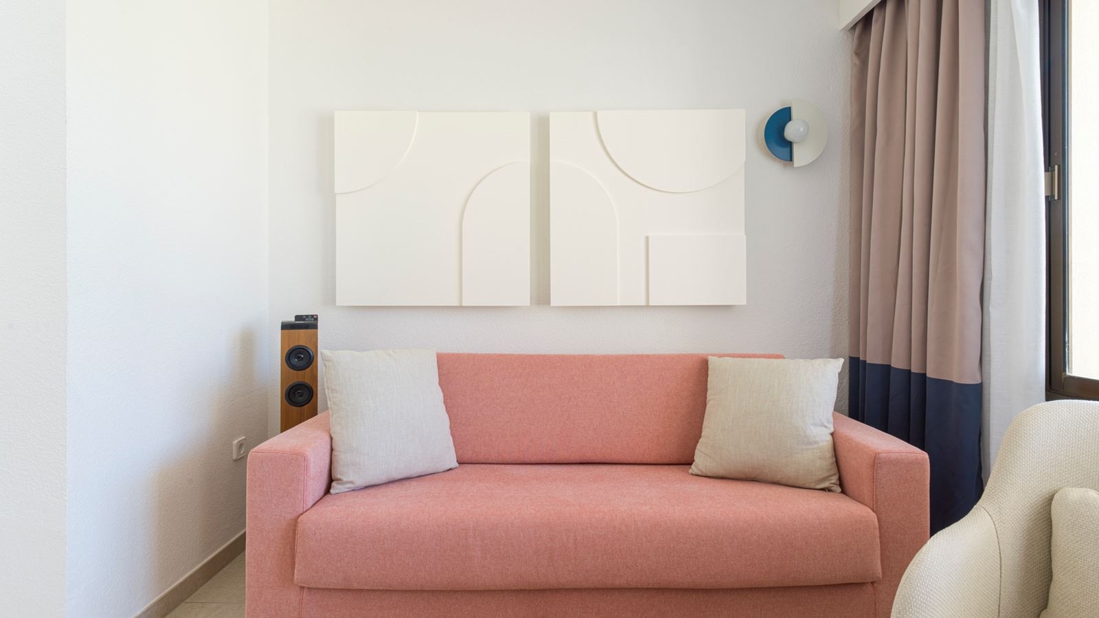 rooms-superior-suite-emblem-with-terrace--susue