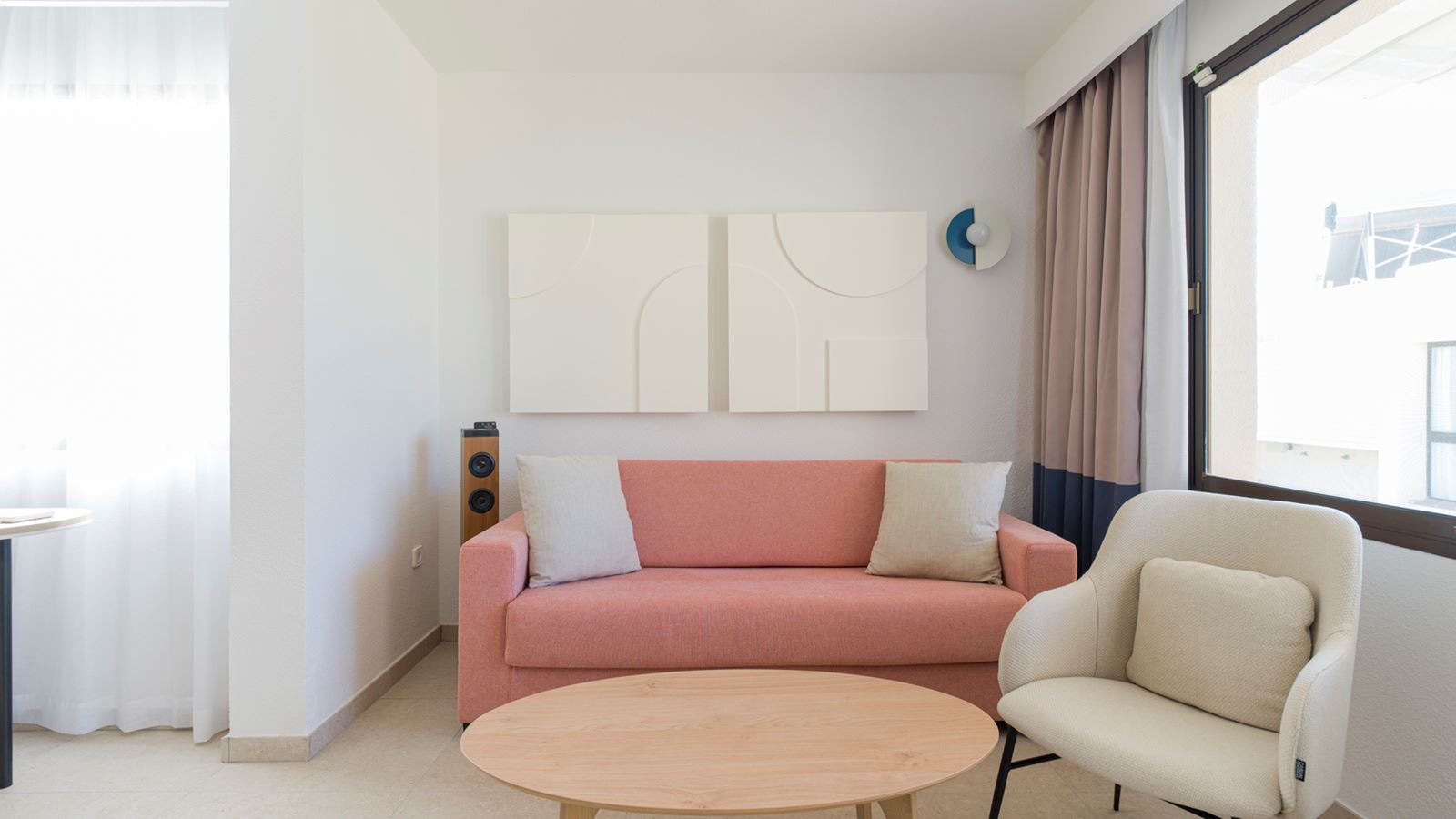 rooms-superior-suite-emblem-with-terrace--susue