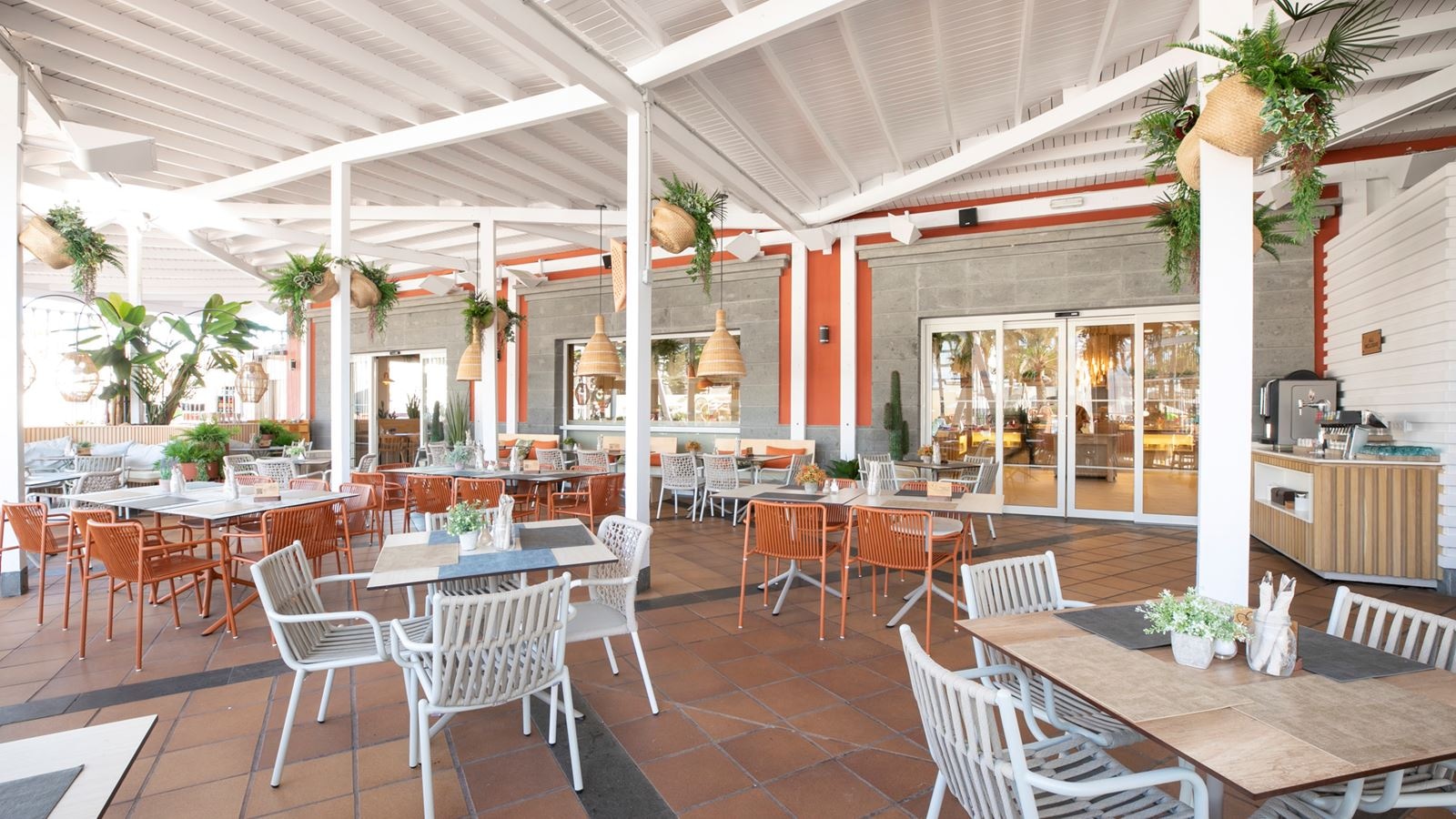 restaurants-picnic-casual-restaurant