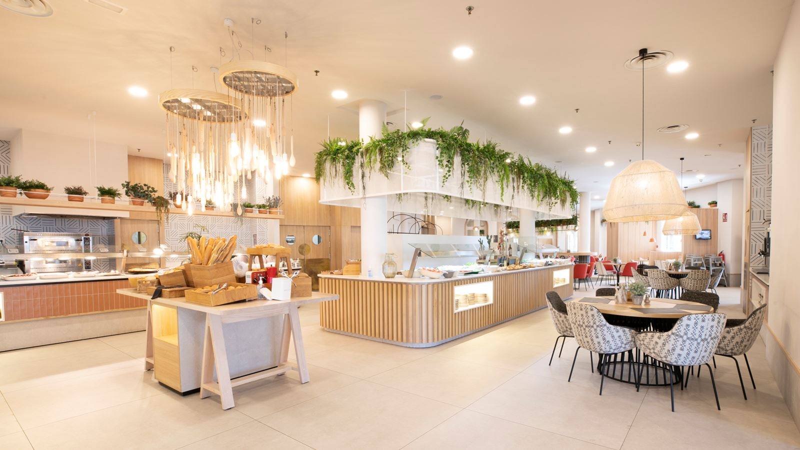 restaurants-picnic-casual-restaurant