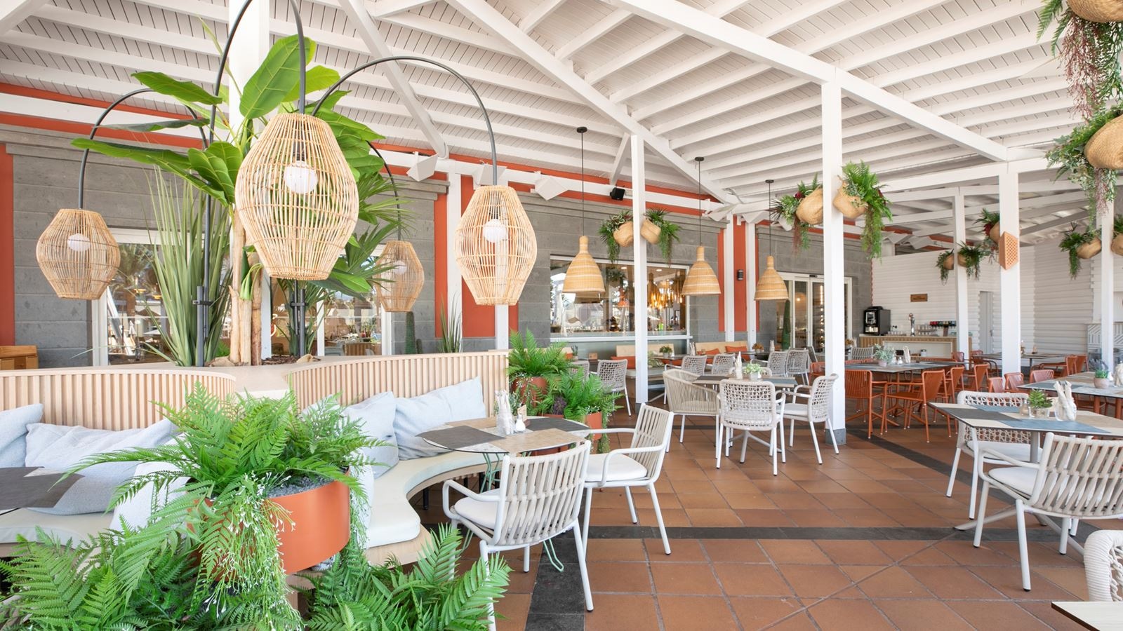 restaurants-picnic-casual-restaurant