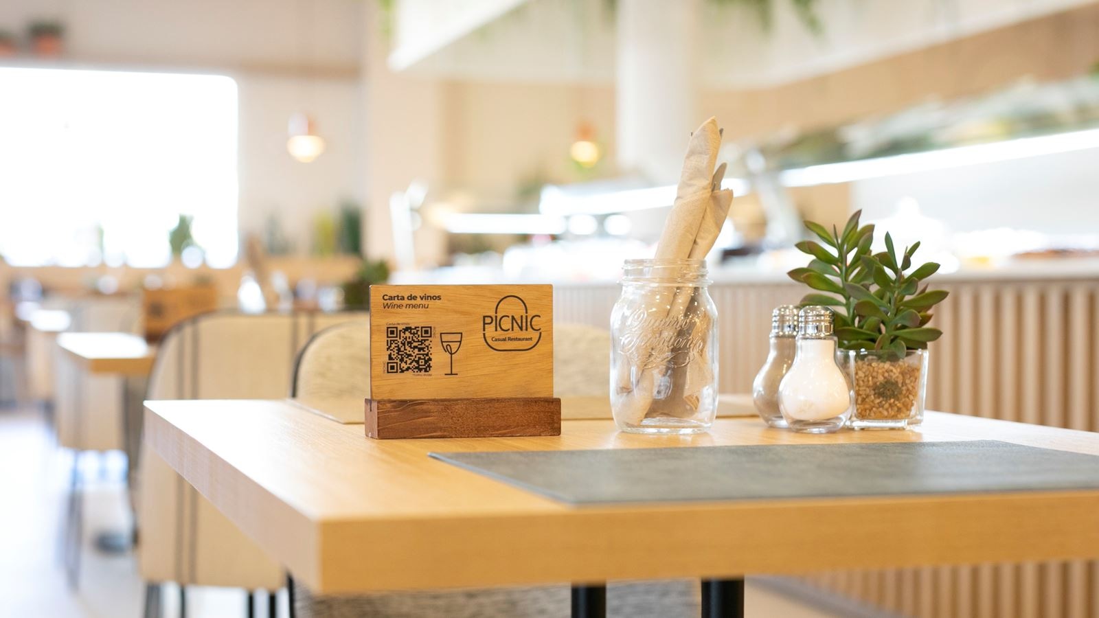 restaurants-picnic-casual-restaurant