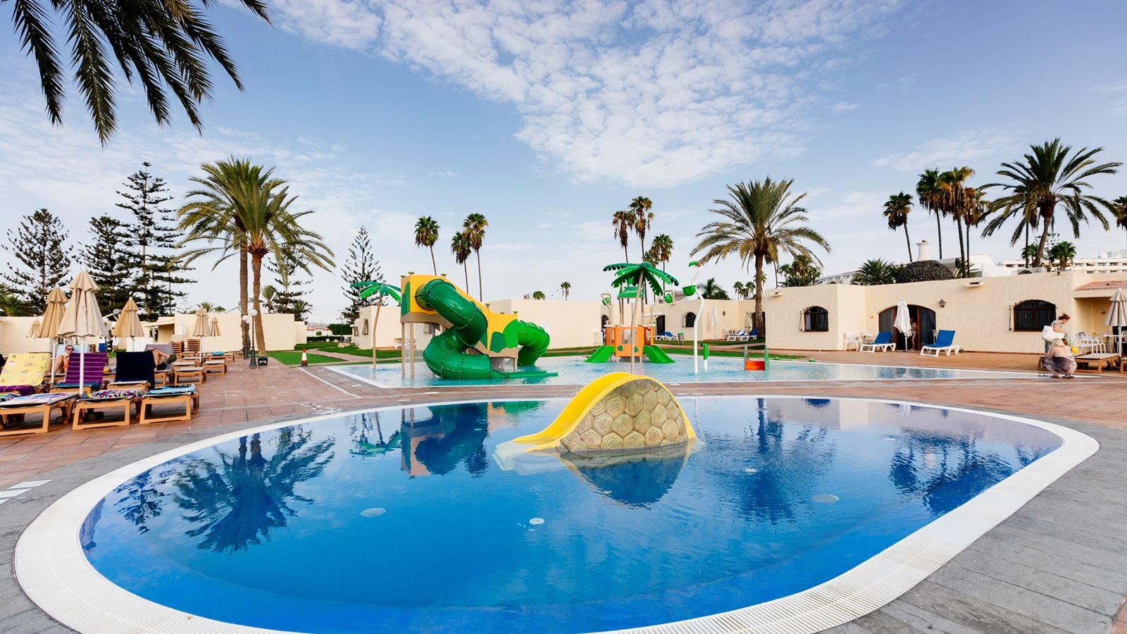 pools-outdoor-childrens-pool