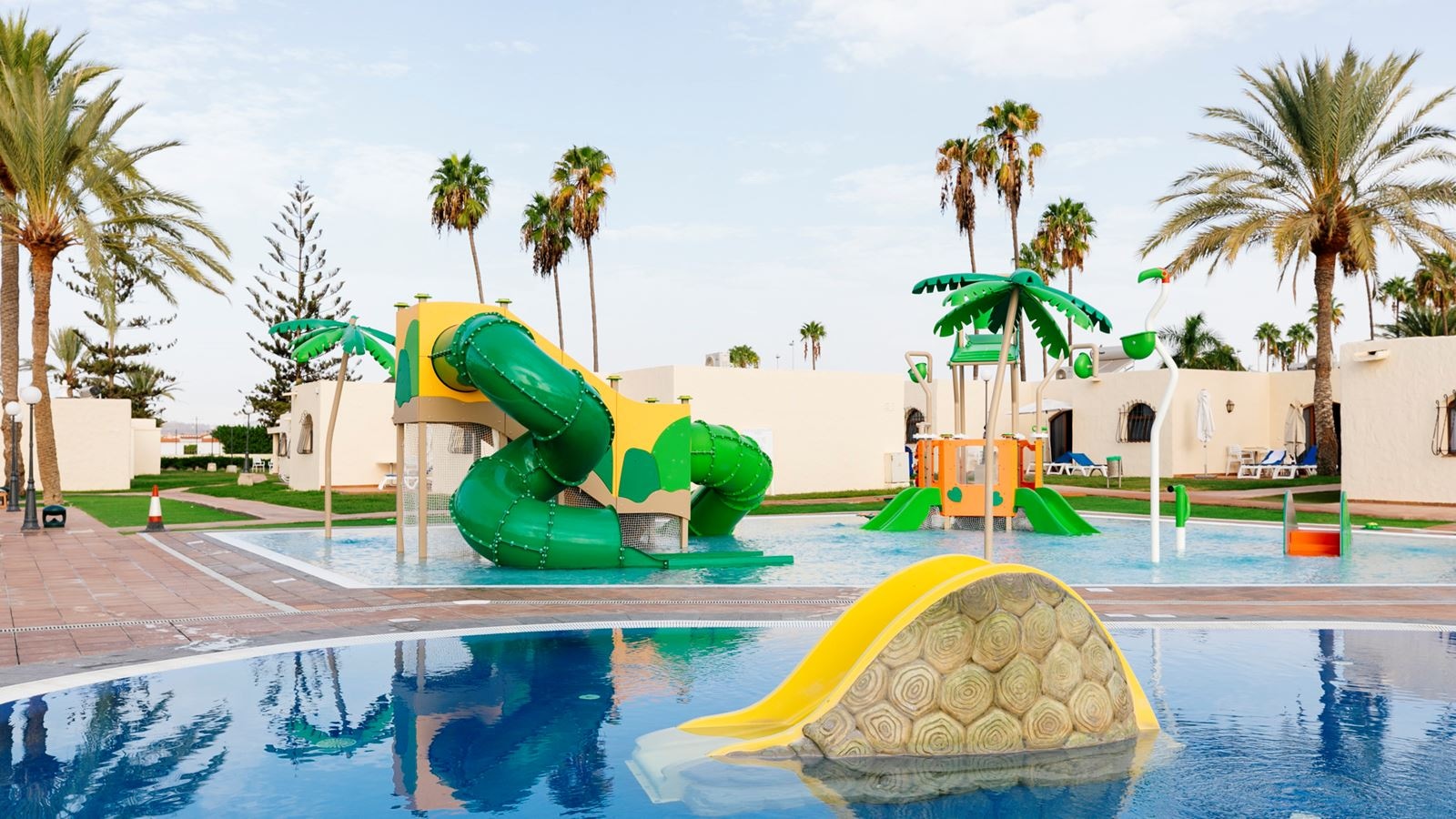 pools-outdoor-childrens-pool