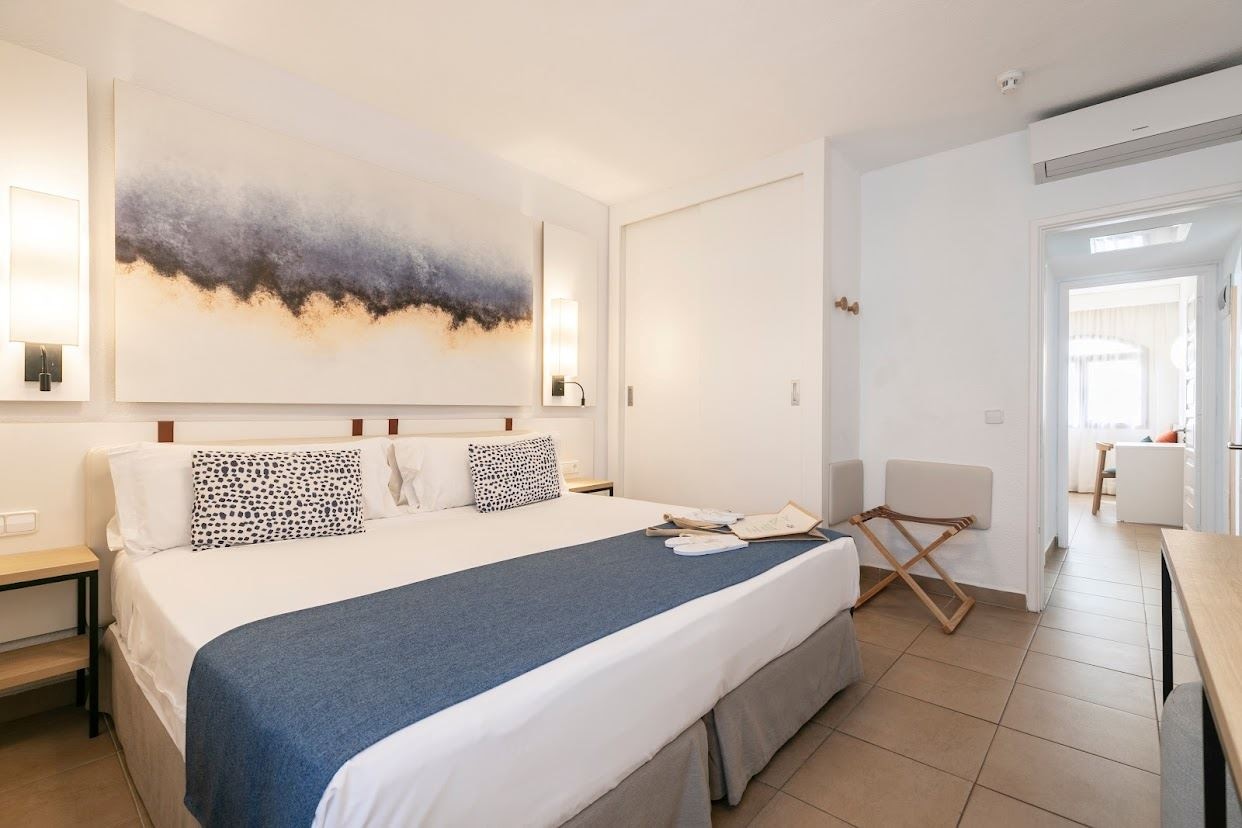 rooms-premier-suite-emblem-1-bedroom-with-terrace--sue1