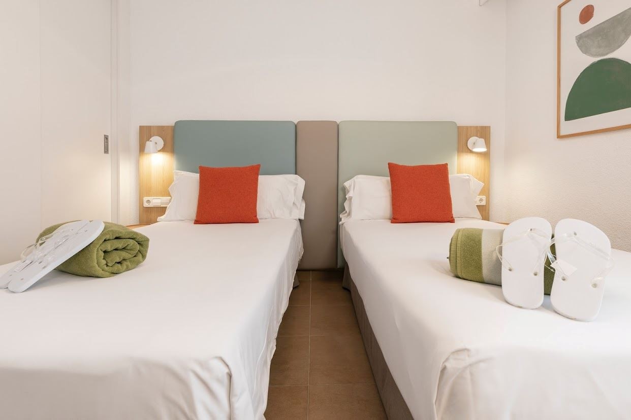 rooms-family-suite-emblem-2-bedrooms-with-terrace--sue2